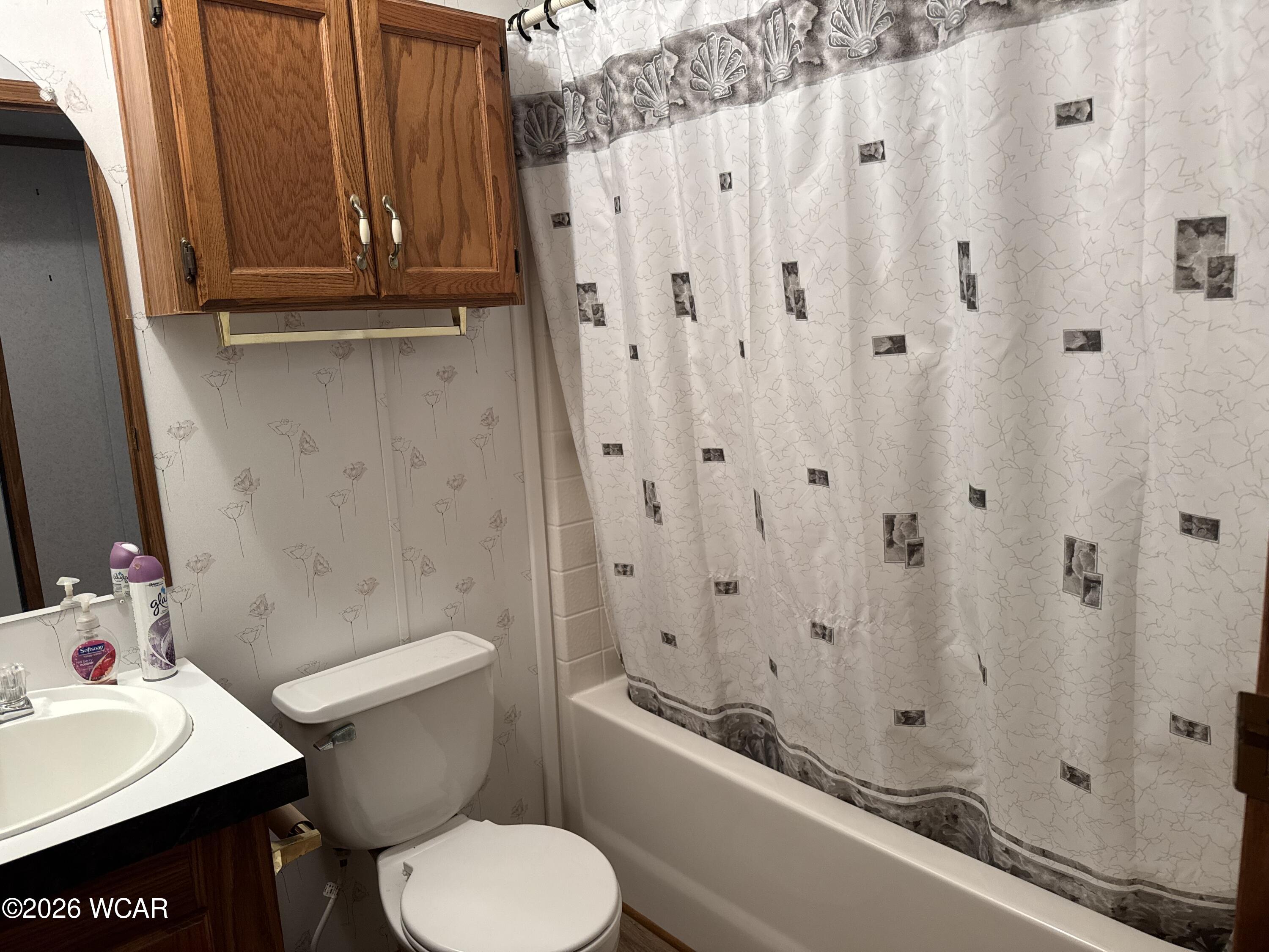 222 Pinewood Circle, Lima, Ohio