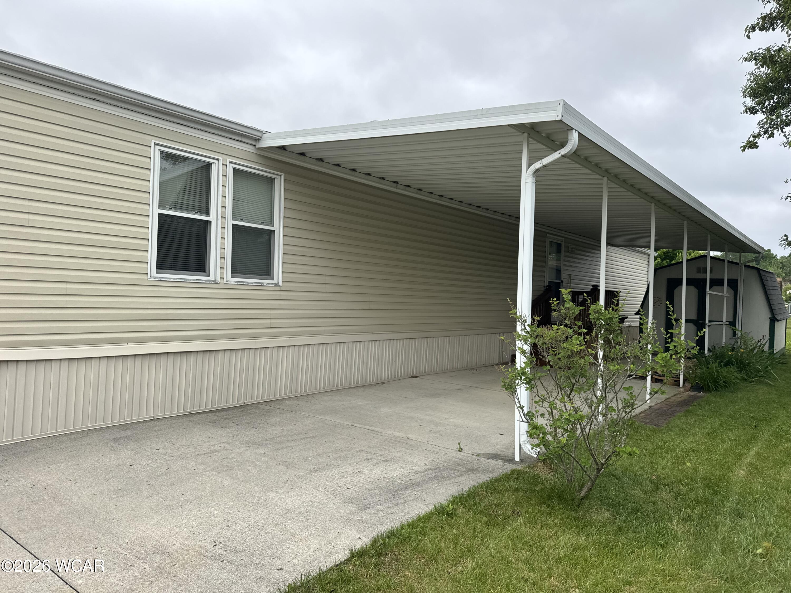 222 Pinewood Circle, Lima, Ohio