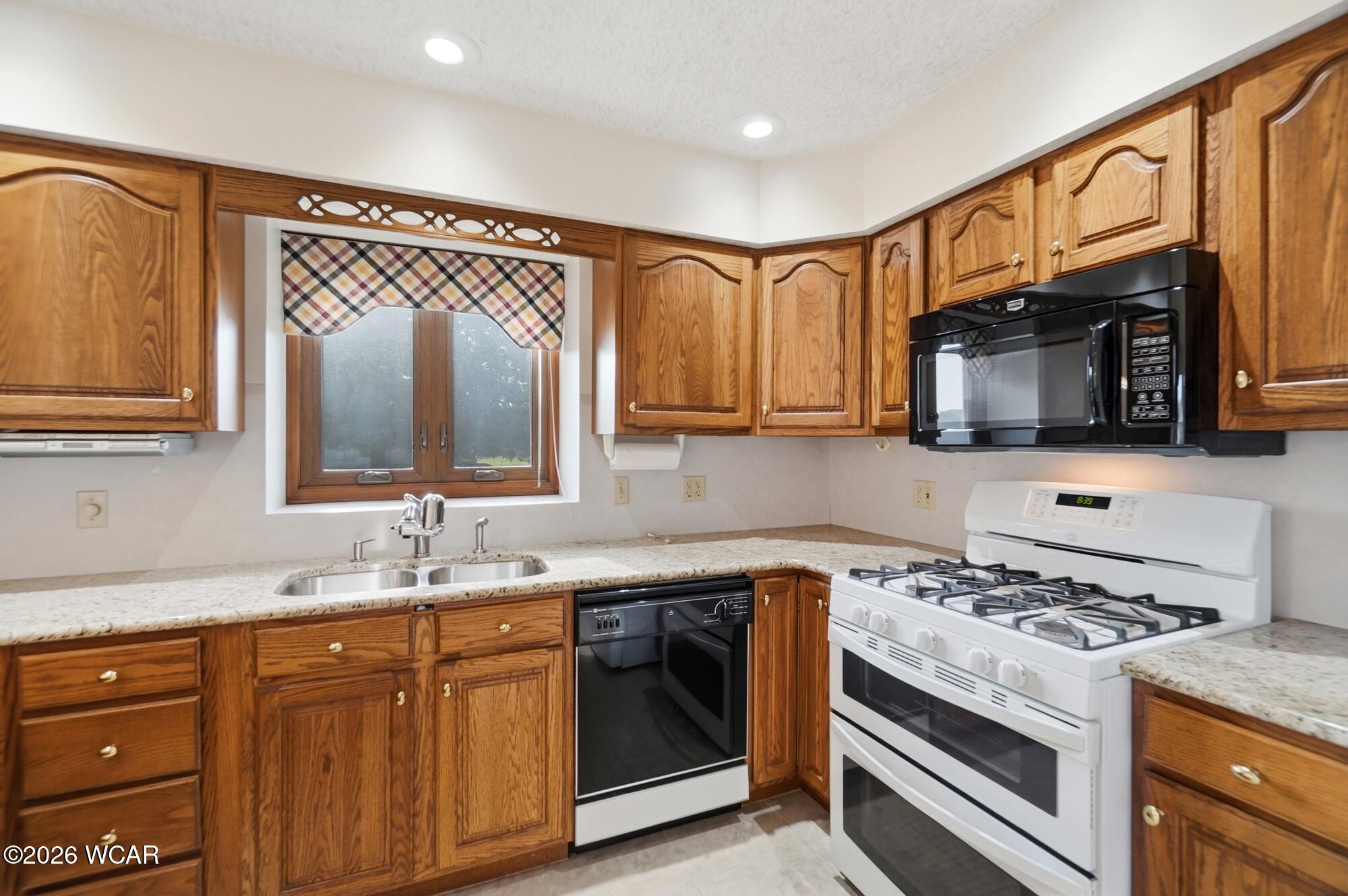 901 Yorkshire Drive, Lima, Ohio