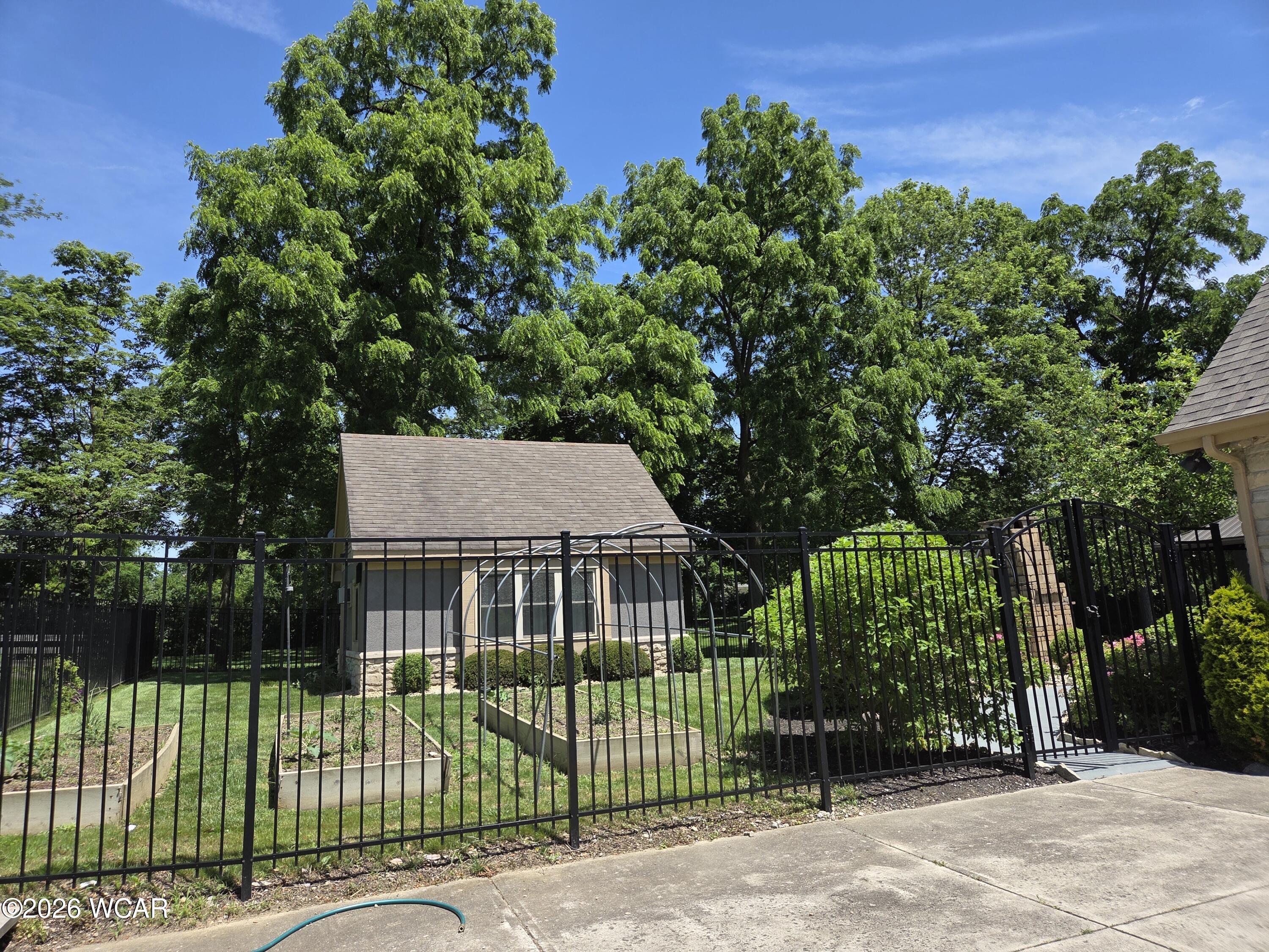 2326 Hampton Court, Lima, Ohio
