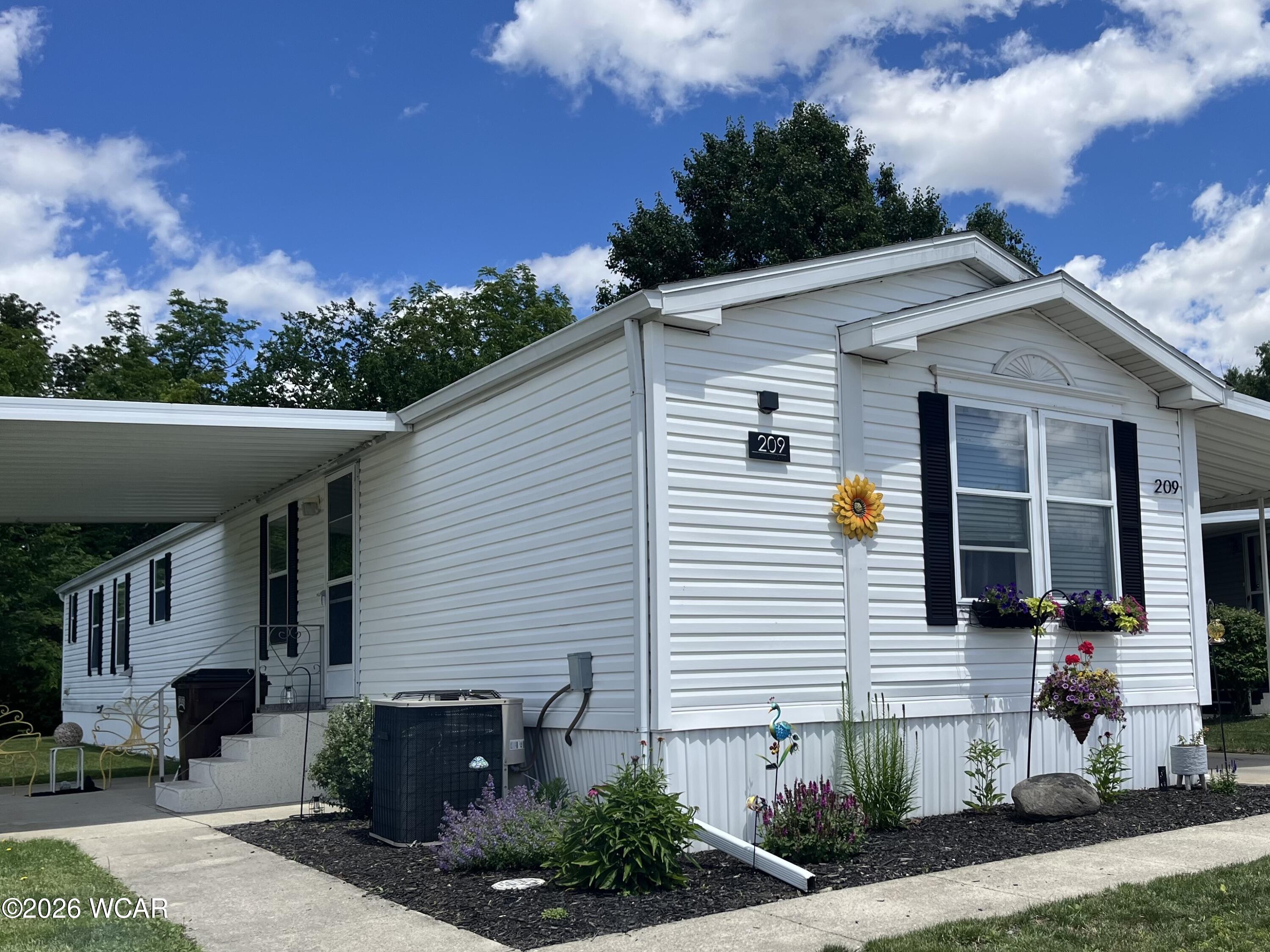 209 Pinewood Circle, Lima, Ohio