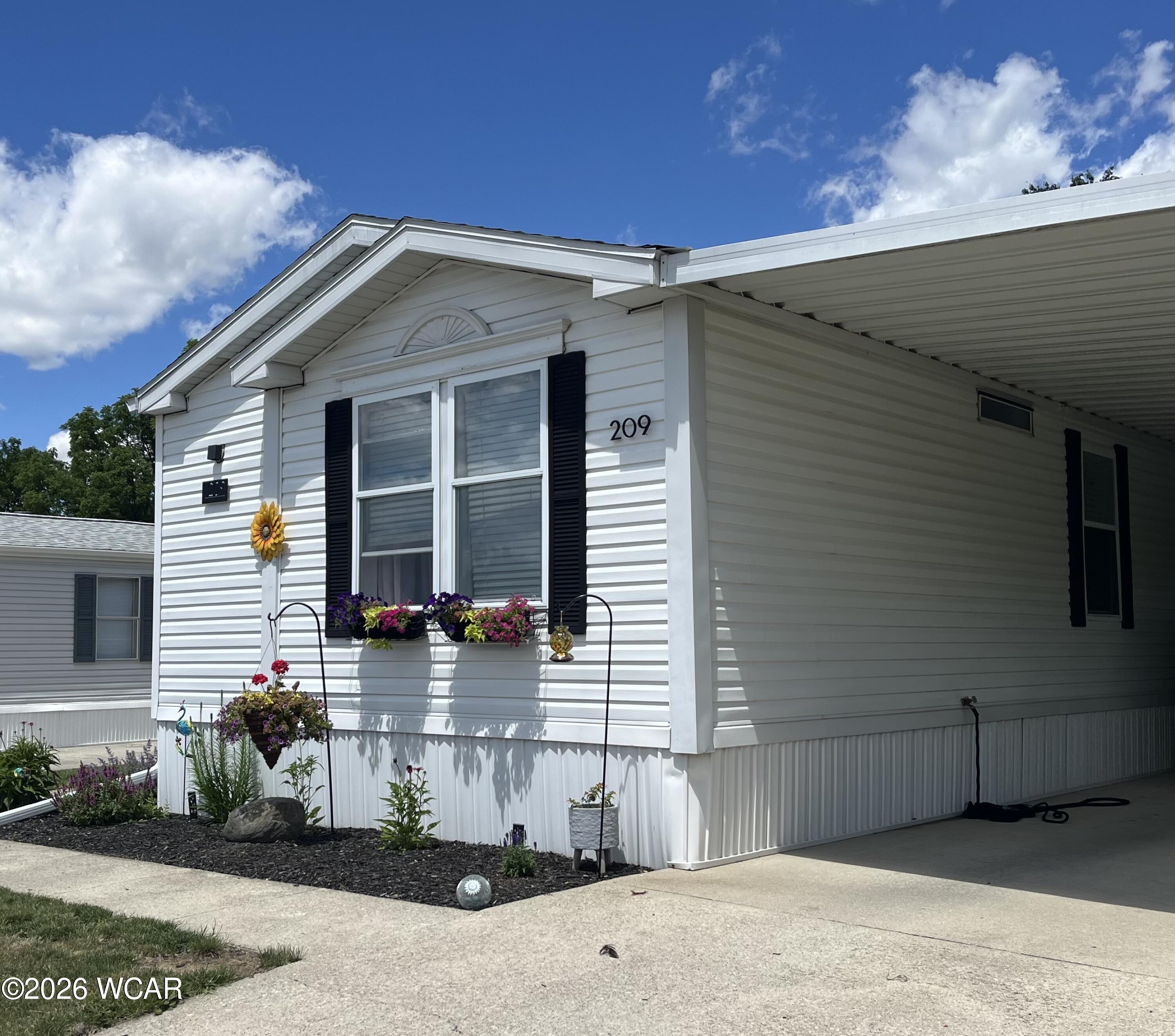 209 Pinewood Circle, Lima, Ohio