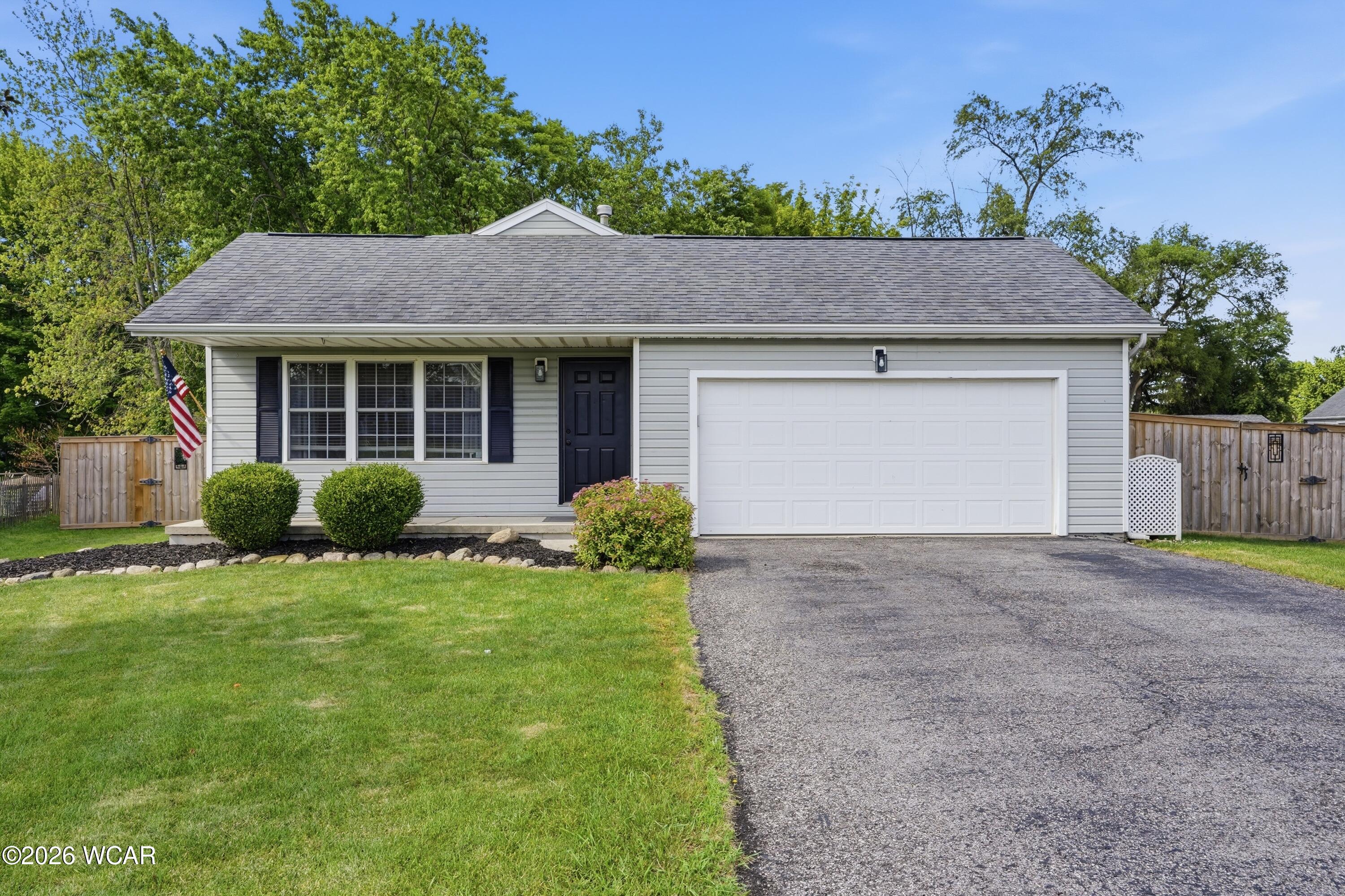 1007 Crystal Lane, Findlay, Ohio