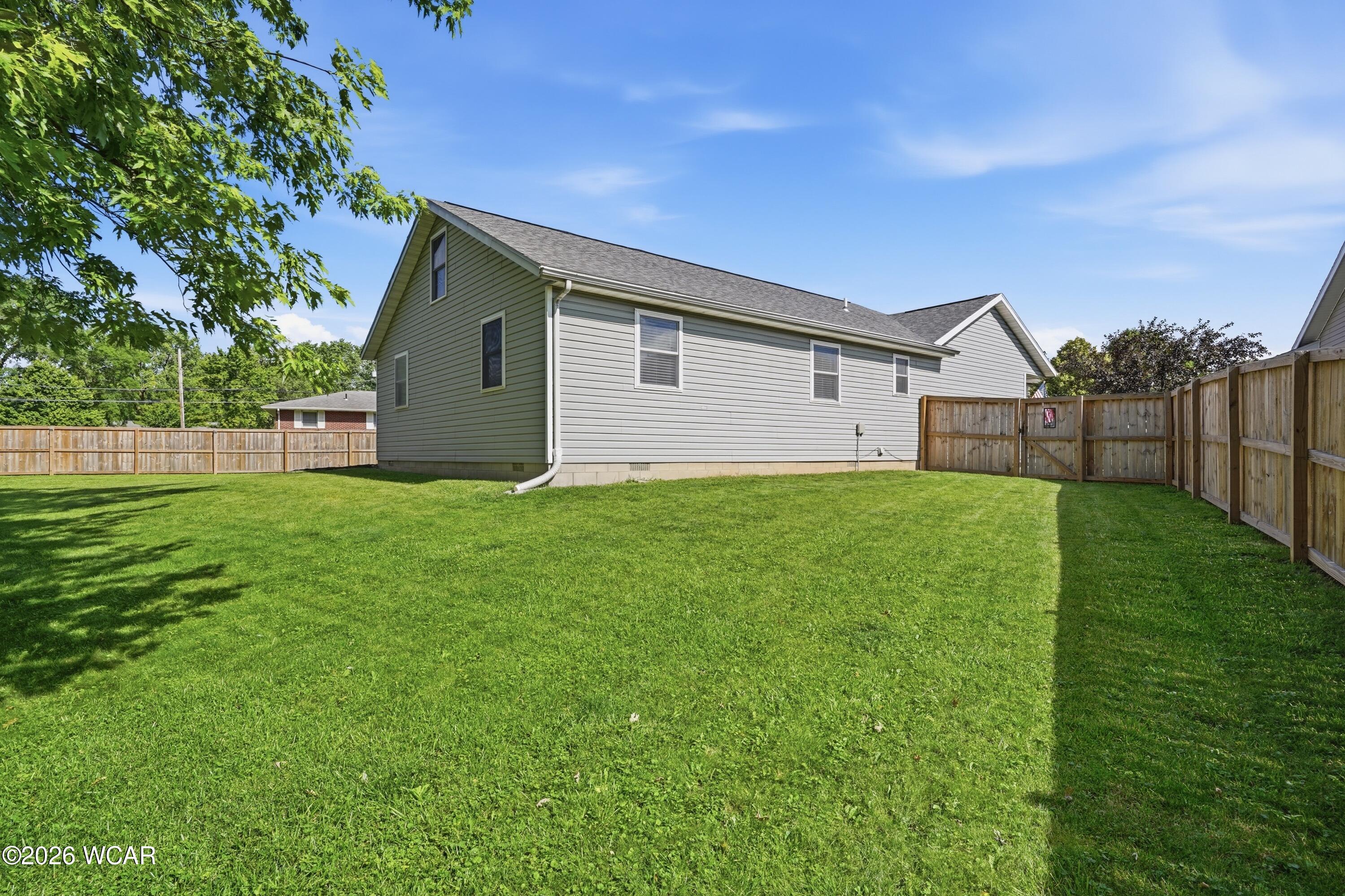 1007 Crystal Lane, Findlay, Ohio