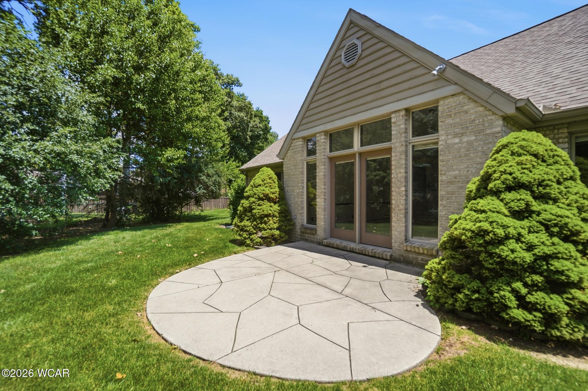 2836 Pin Oak Court, Lima, Ohio