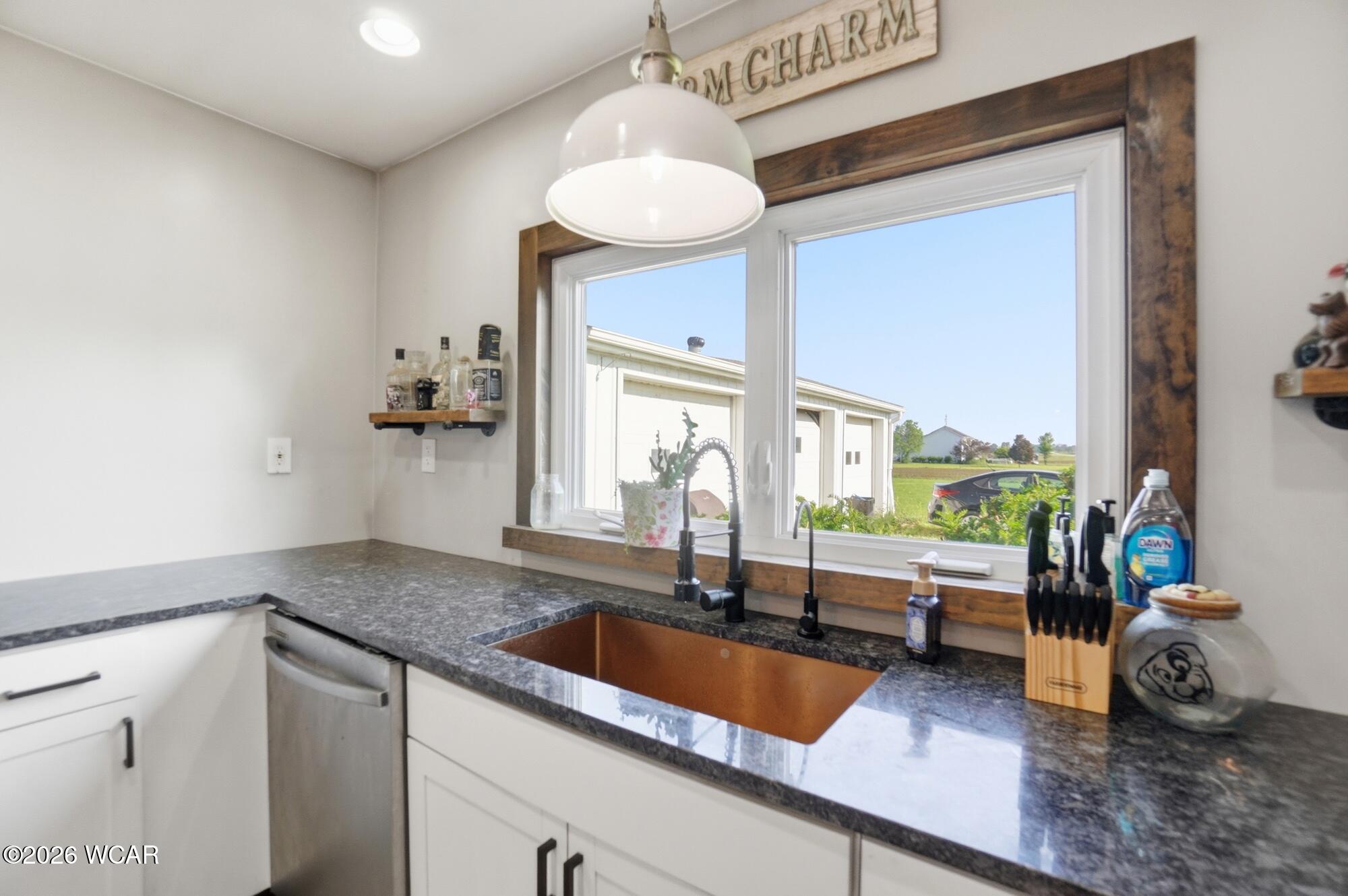 16609 Akers Road, Waynesfield, Ohio