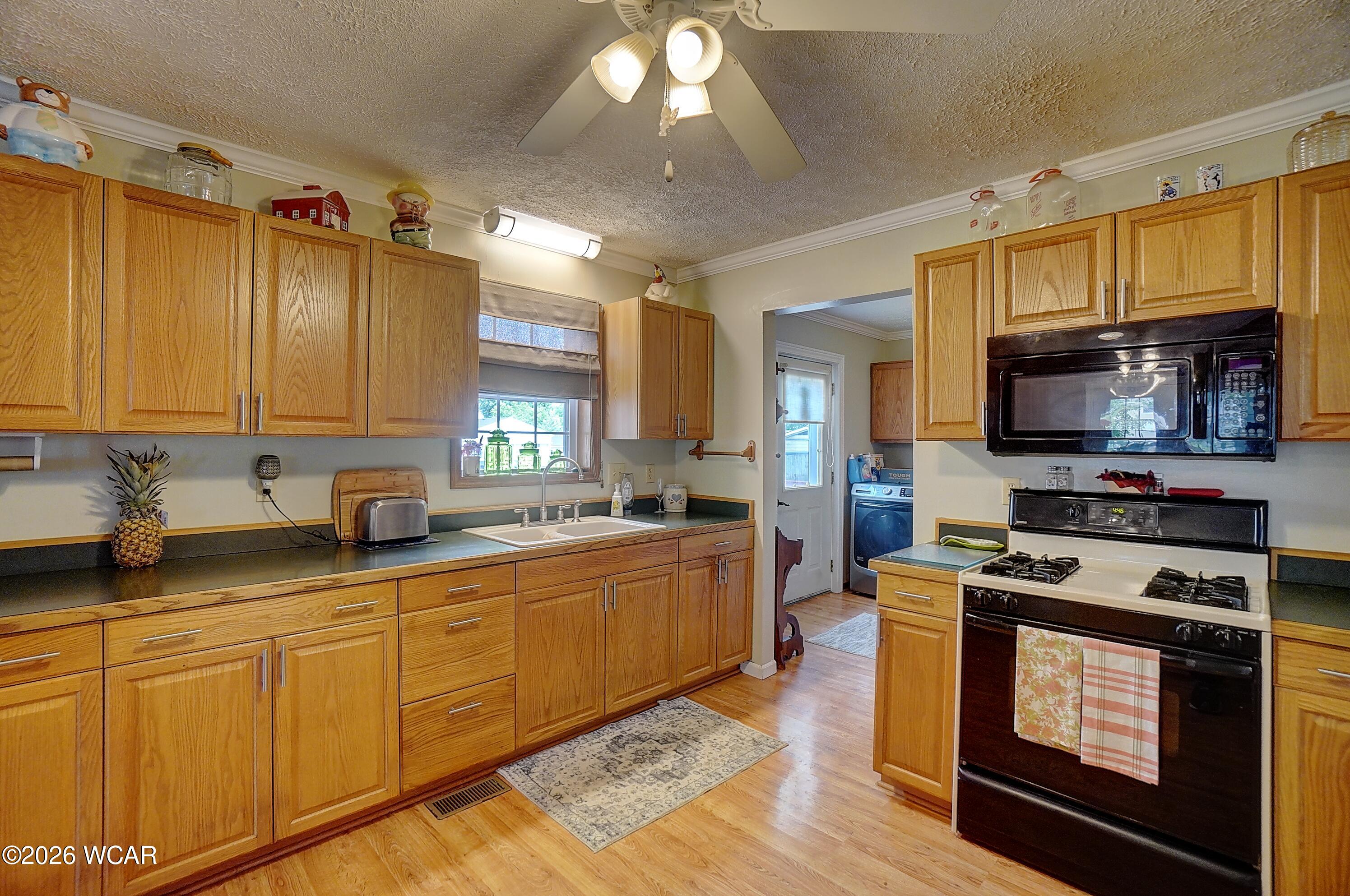 11496 Hiawatha Path, Lakeview, Ohio