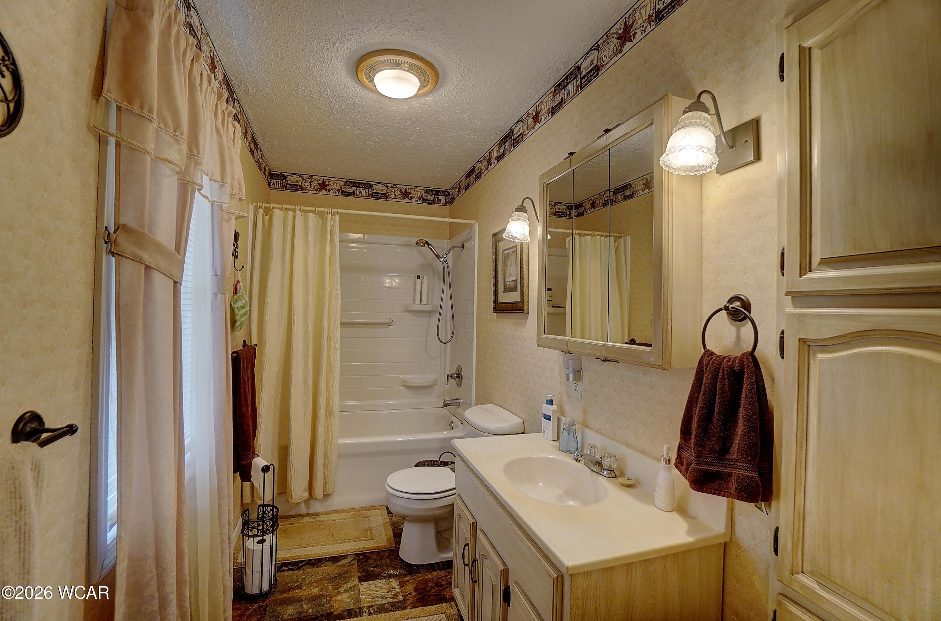11496 Hiawatha Path, Lakeview, Ohio