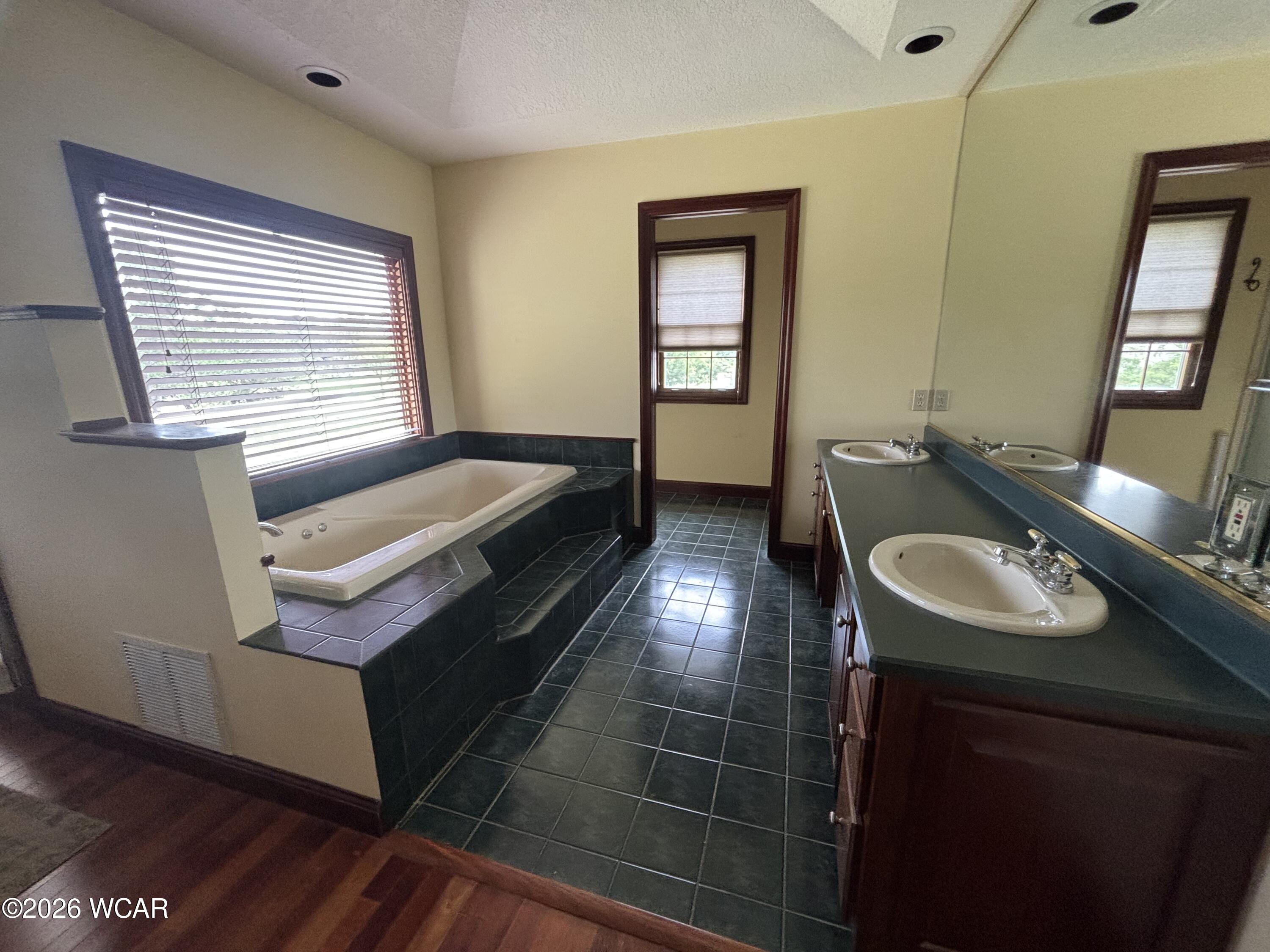 3938 Fort Amanda Road, Lima, Ohio