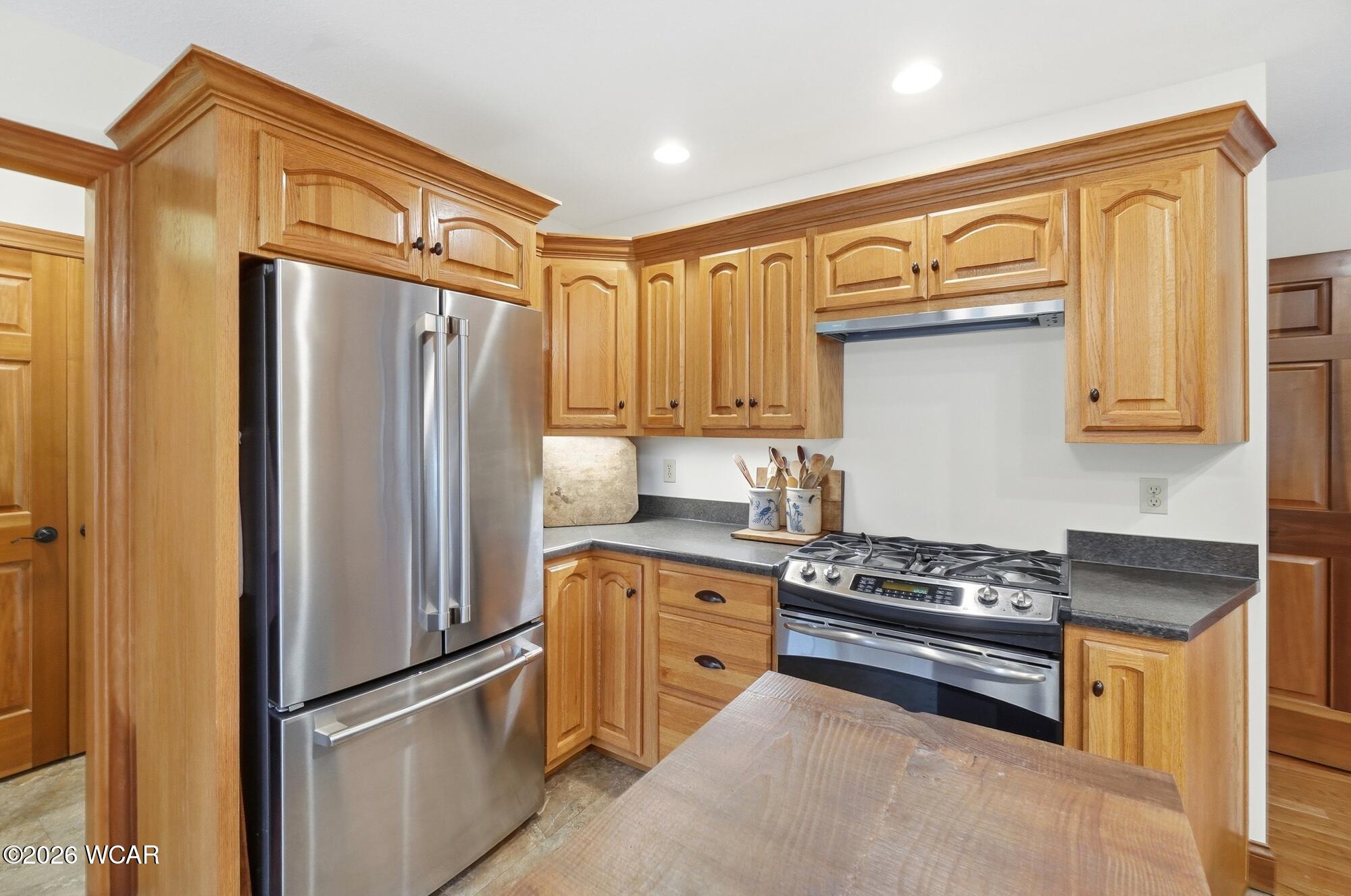 656 Gardenview Circle, Lima, Ohio