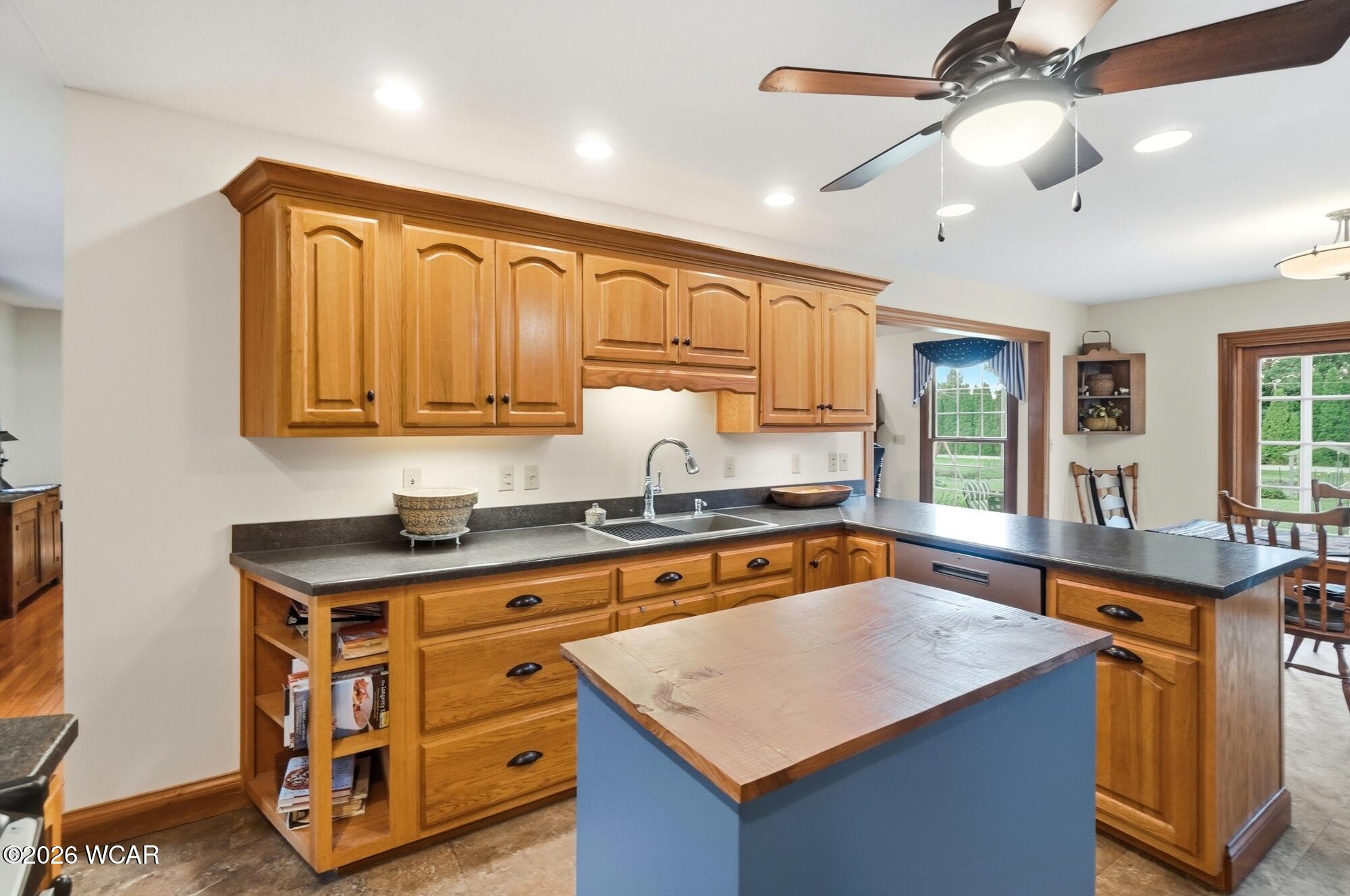 656 Gardenview Circle, Lima, Ohio