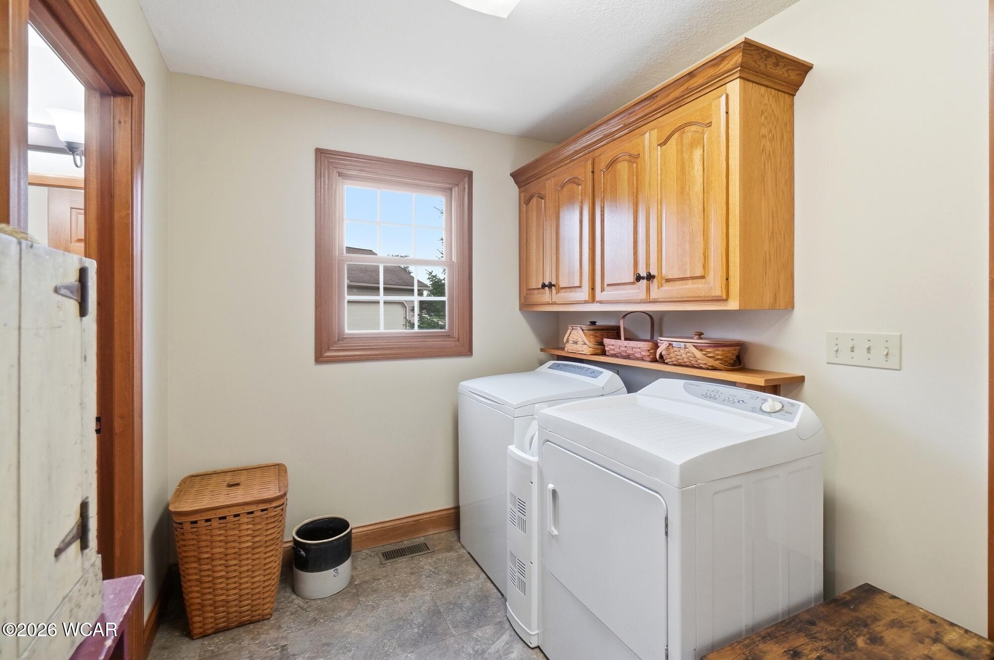 656 Gardenview Circle, Lima, Ohio