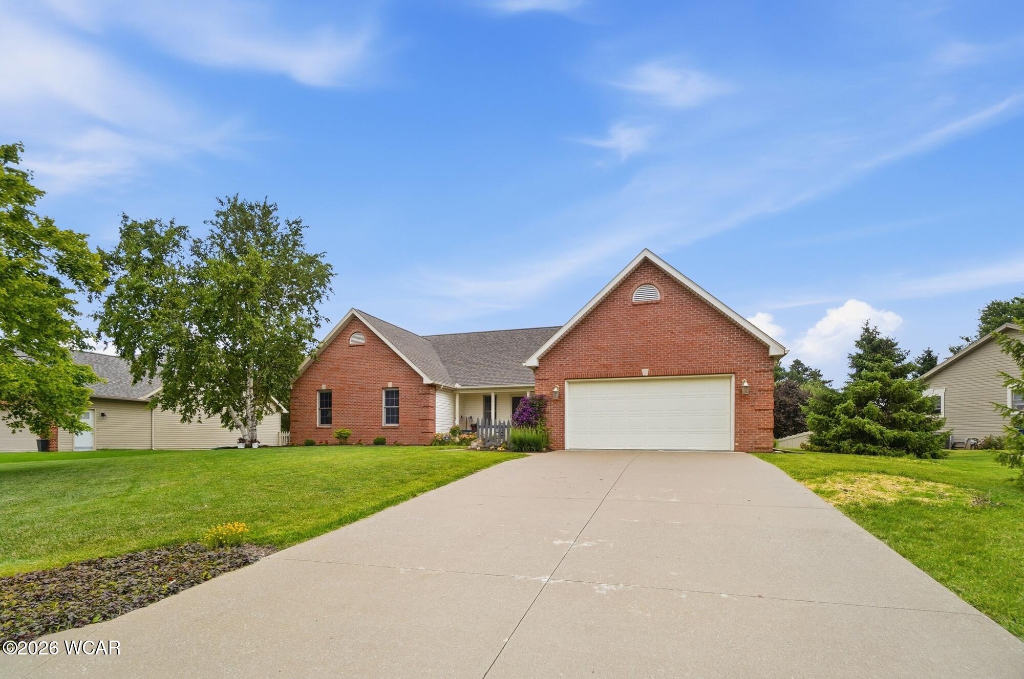 656 Gardenview Circle, Lima, Ohio