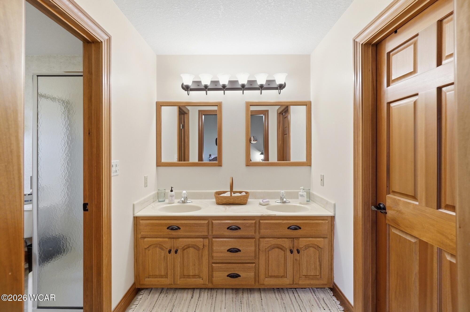 656 Gardenview Circle, Lima, Ohio