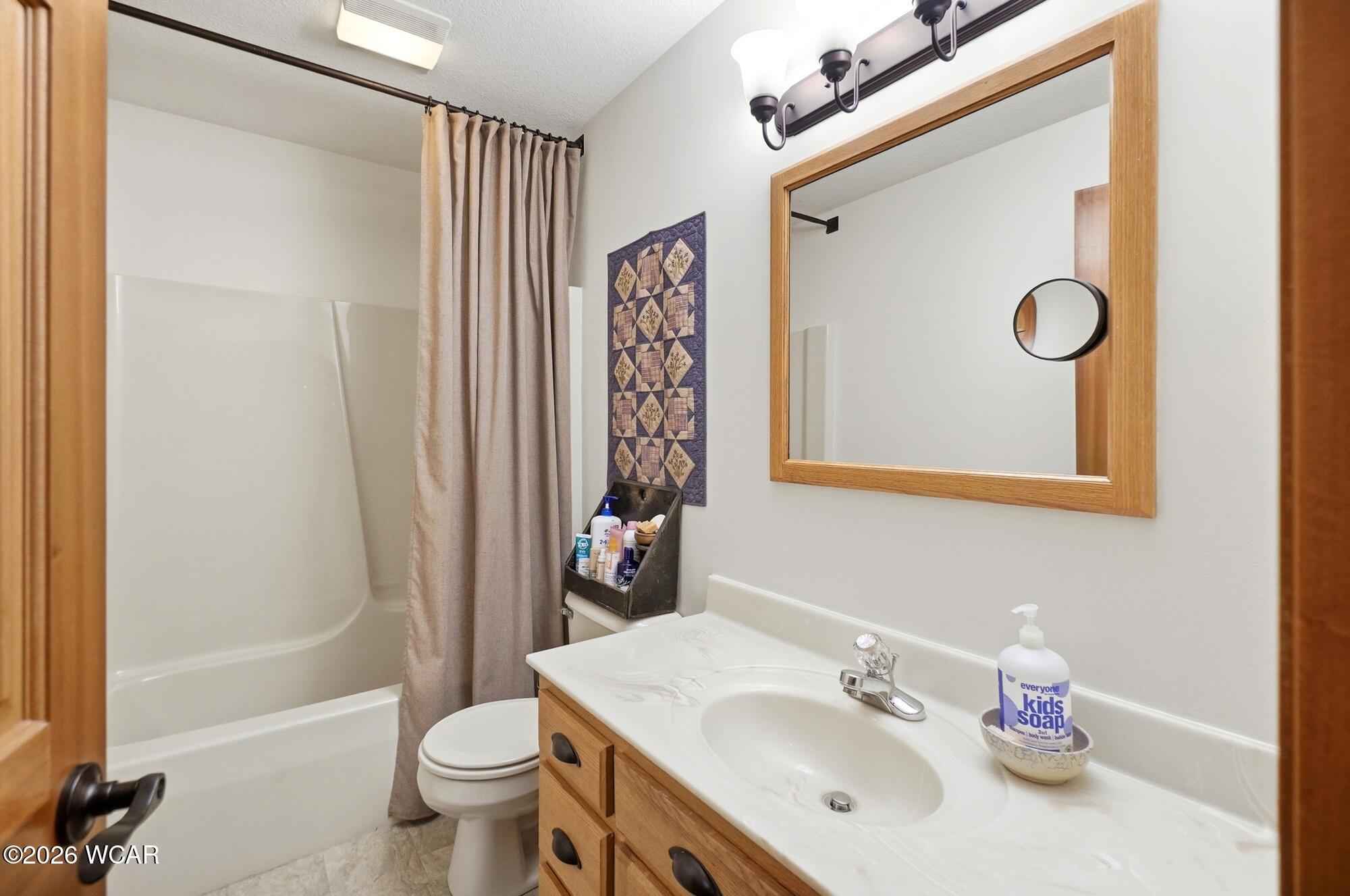 656 Gardenview Circle, Lima, Ohio