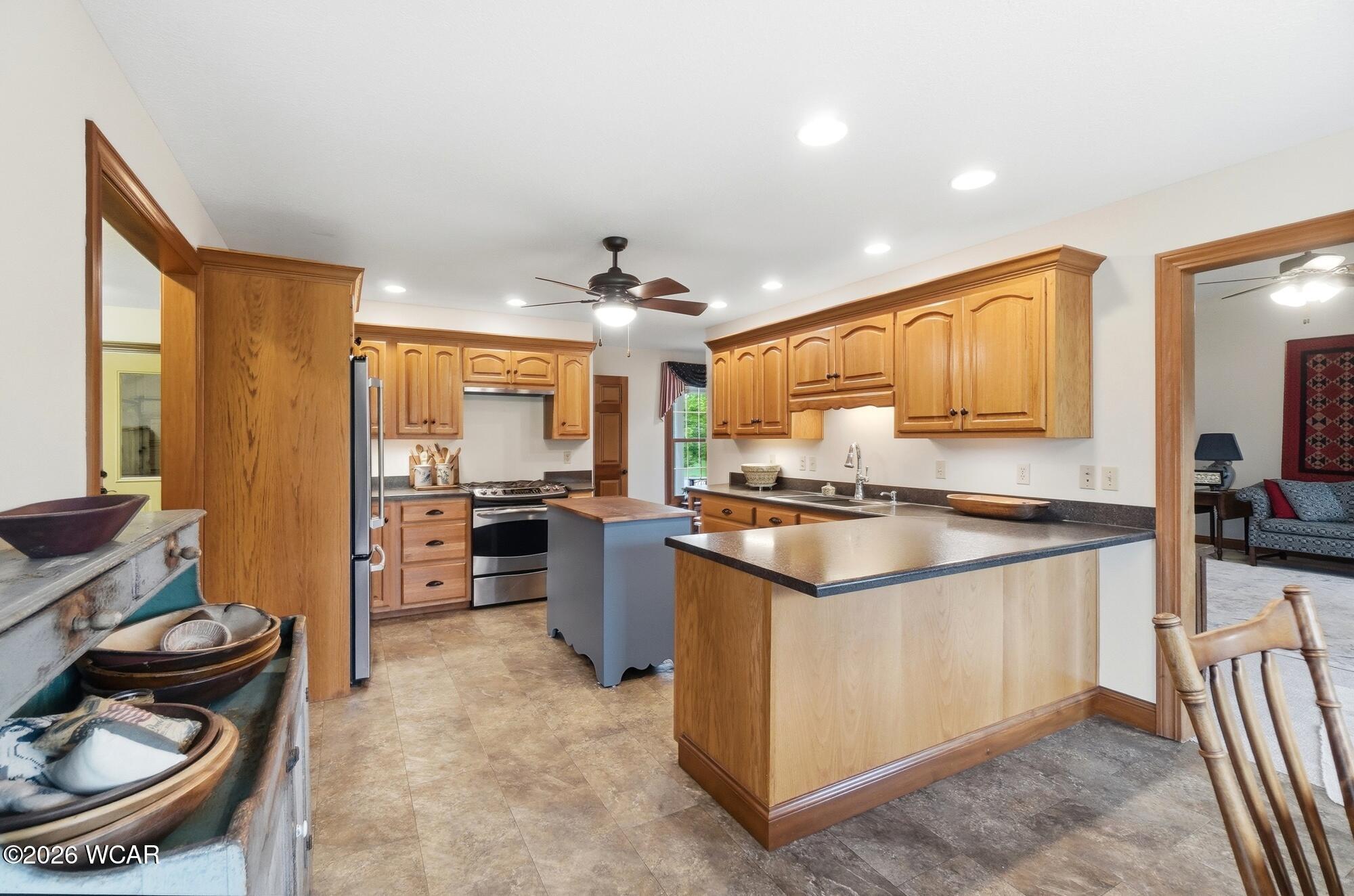 656 Gardenview Circle, Lima, Ohio