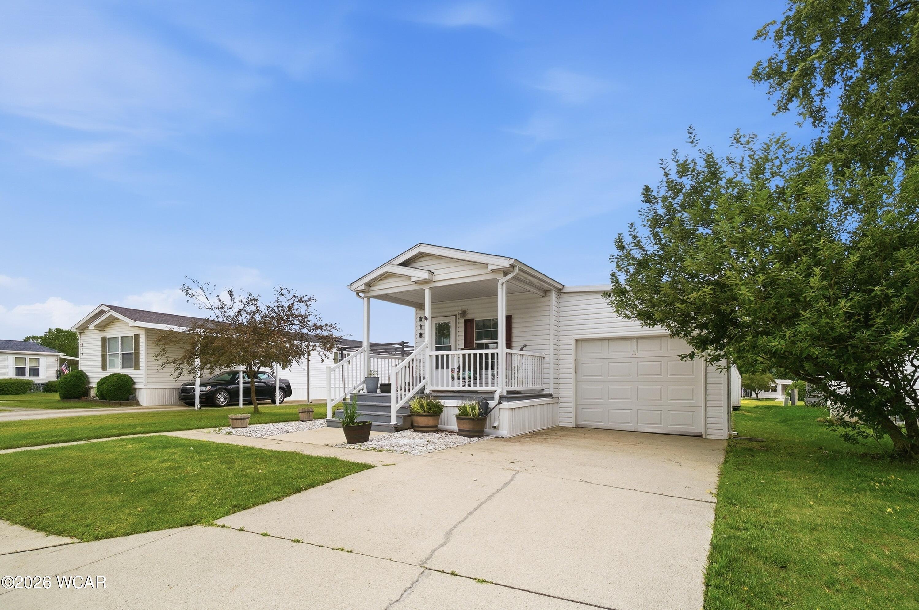 218 Pinewood Circle, Lima, Ohio