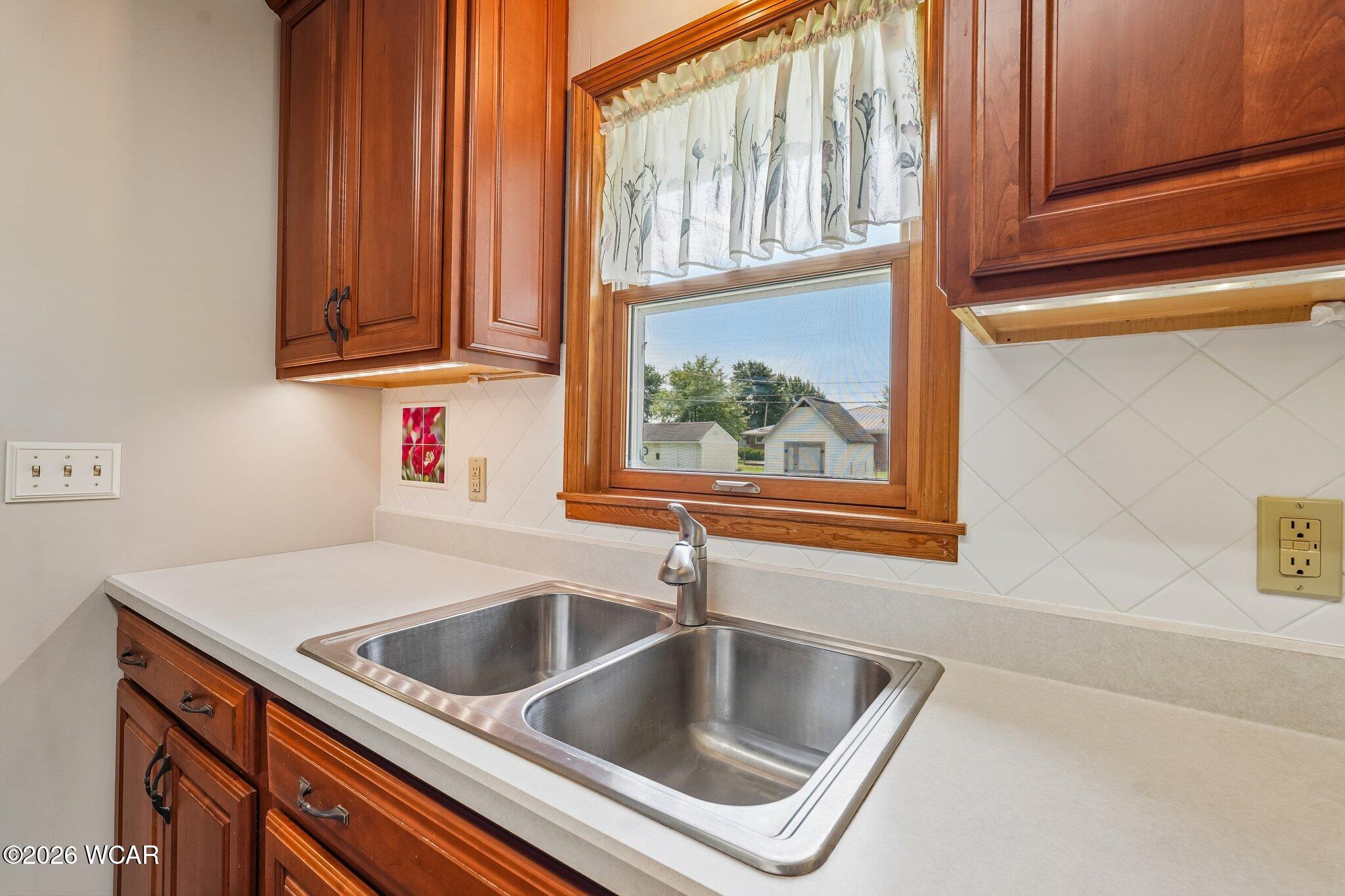 515 Lake Street, Lakeview, Ohio
