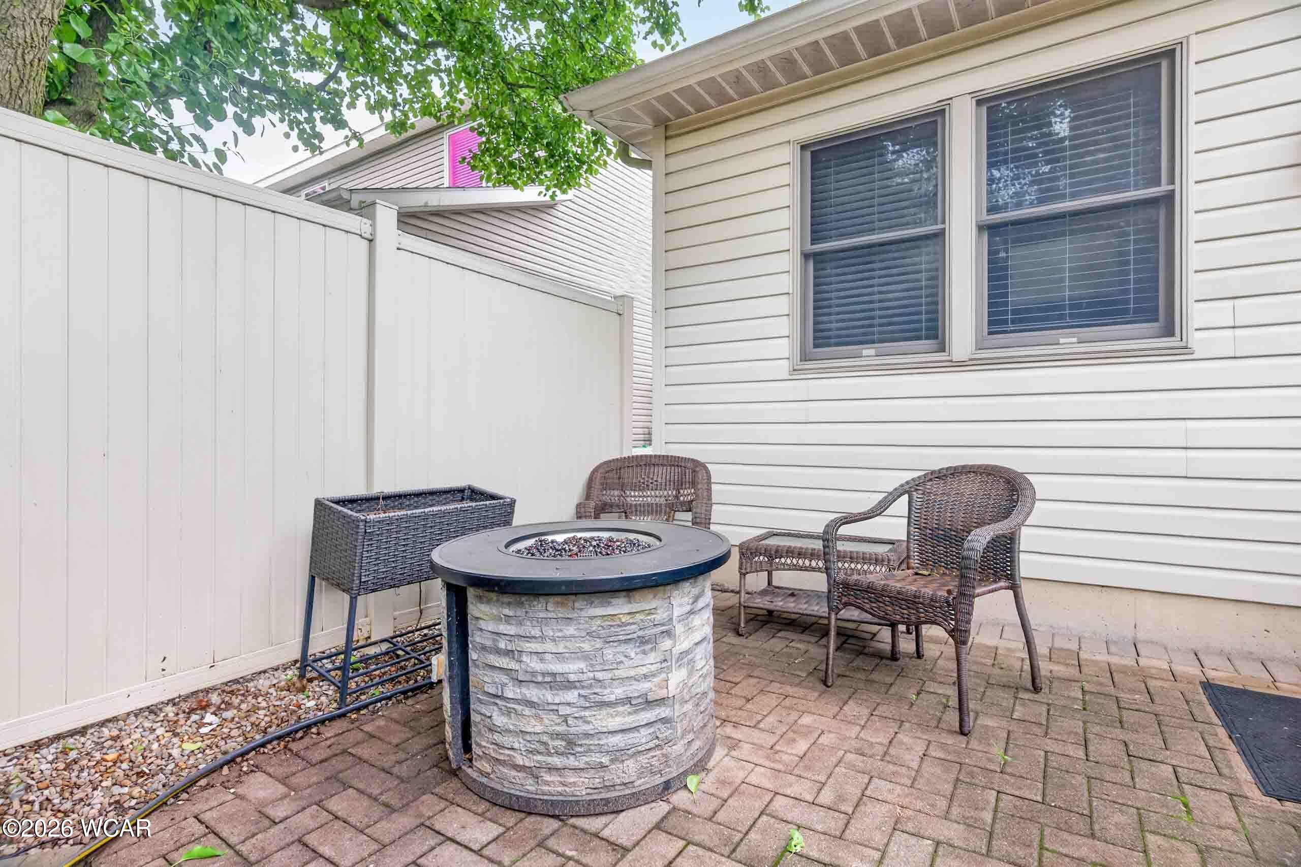 120 Village Green Drive, Sidney, Ohio
