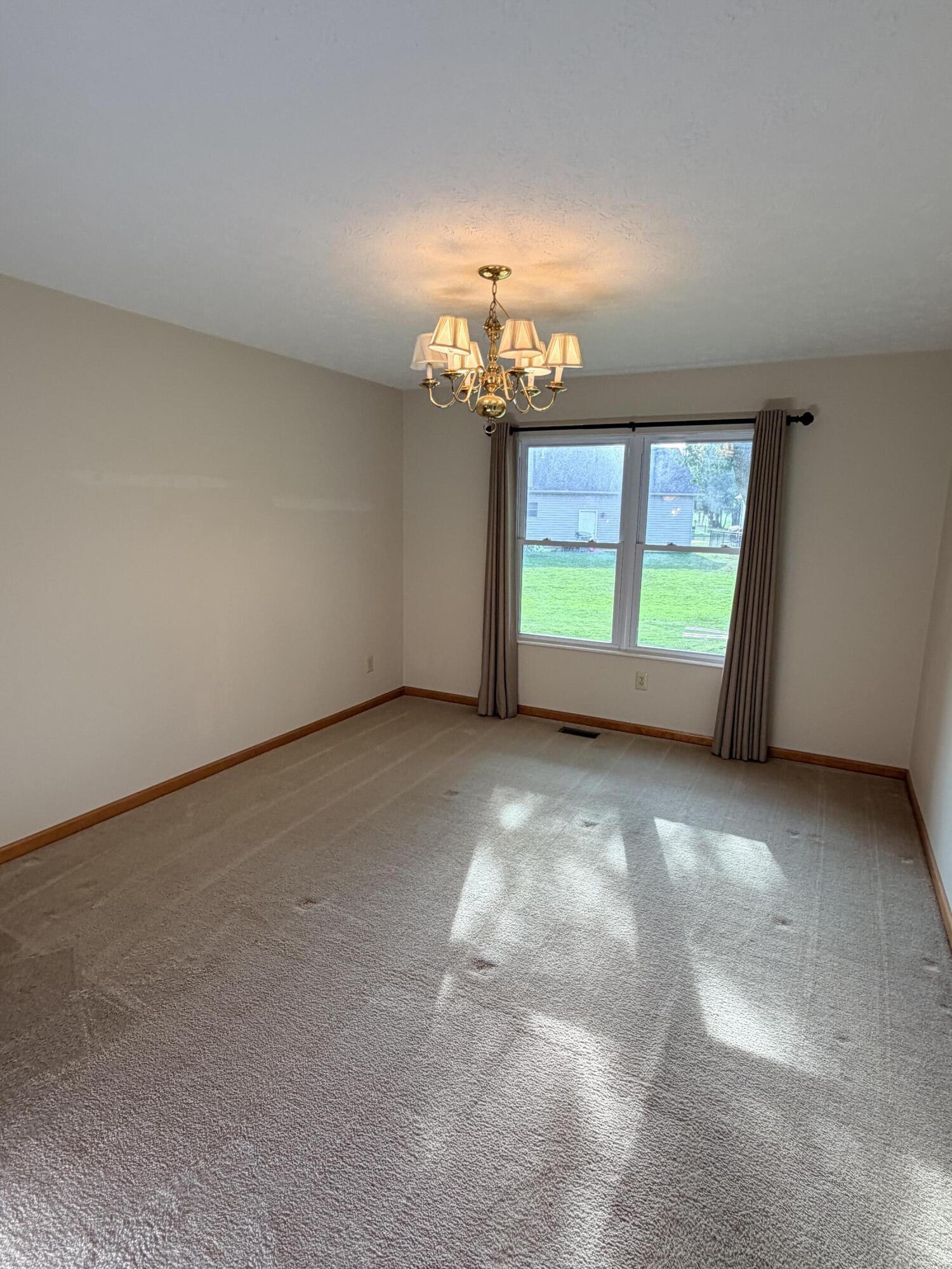 554 Woodbury, Troy, Ohio 45373