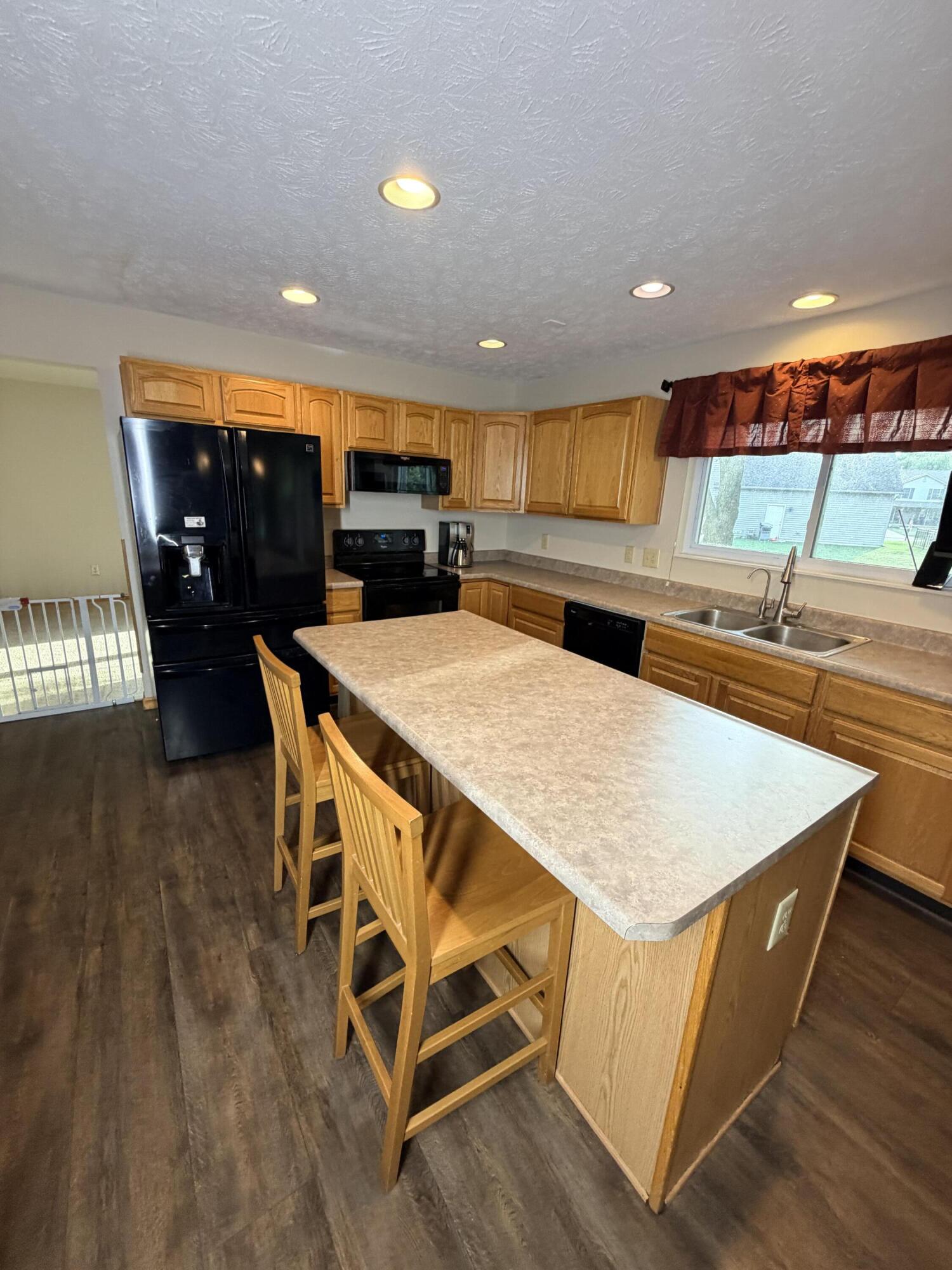 554 Woodbury, Troy, Ohio 45373