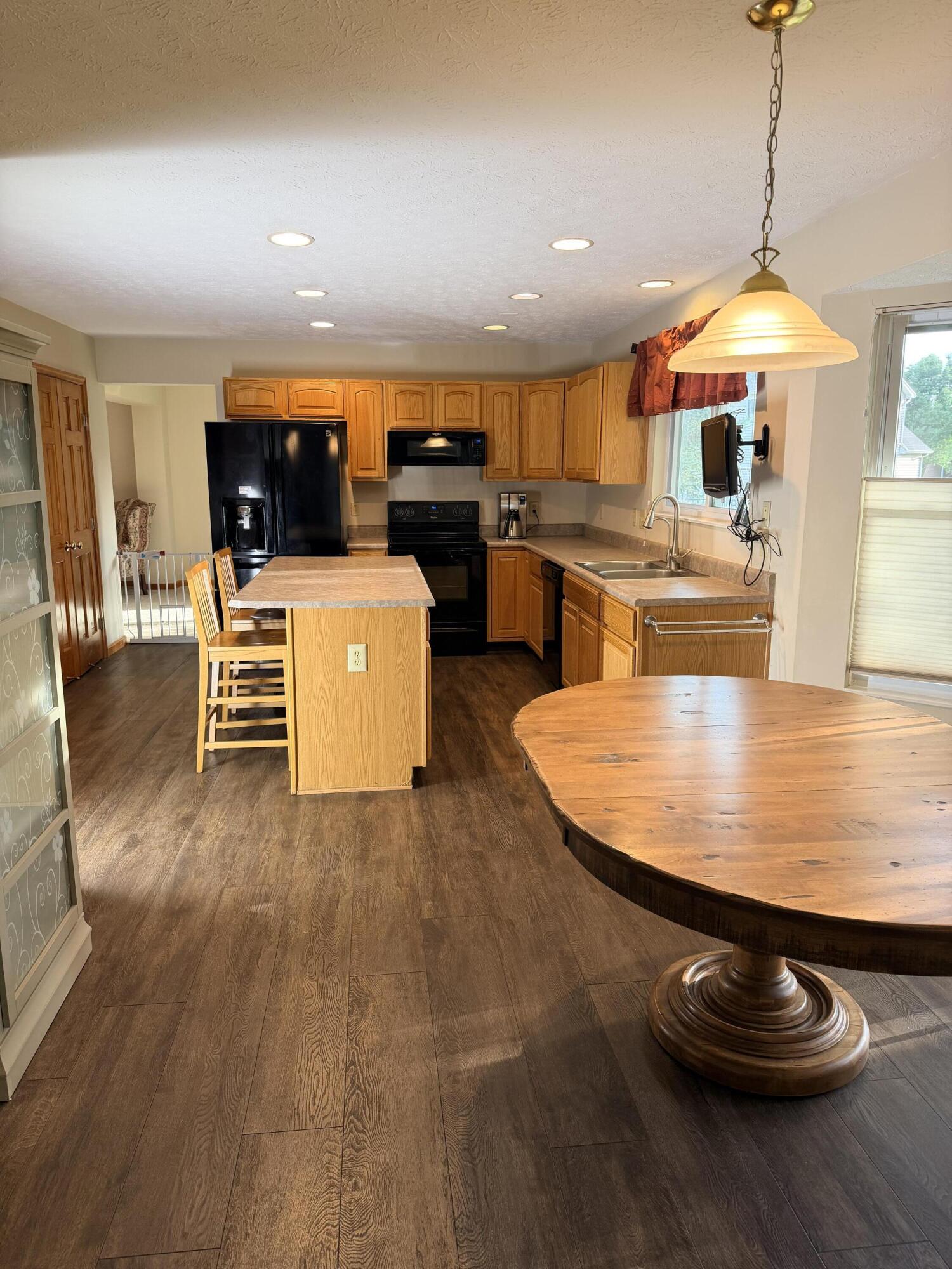 554 Woodbury, Troy, Ohio 45373