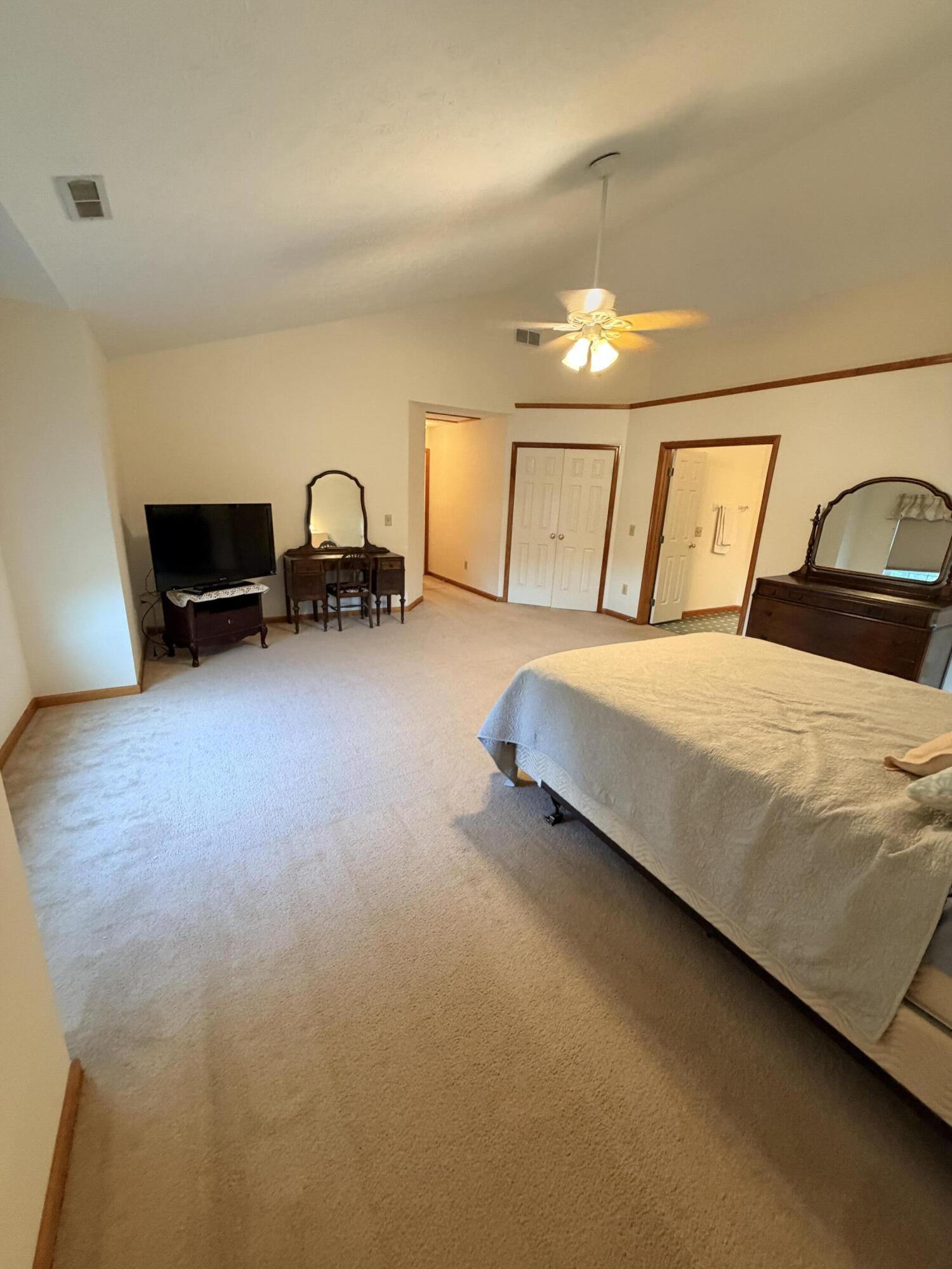 554 Woodbury, Troy, Ohio 45373