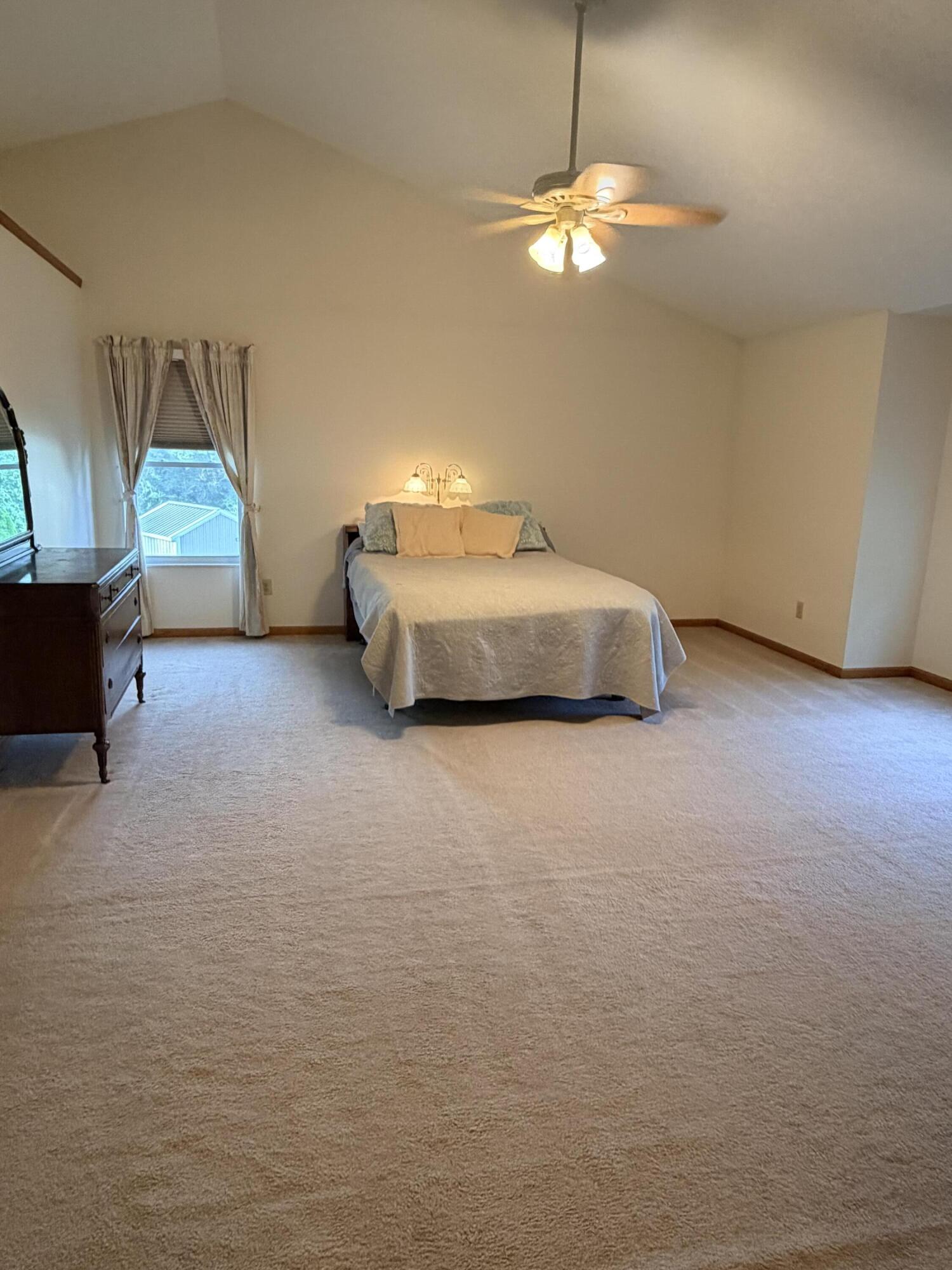554 Woodbury, Troy, Ohio 45373