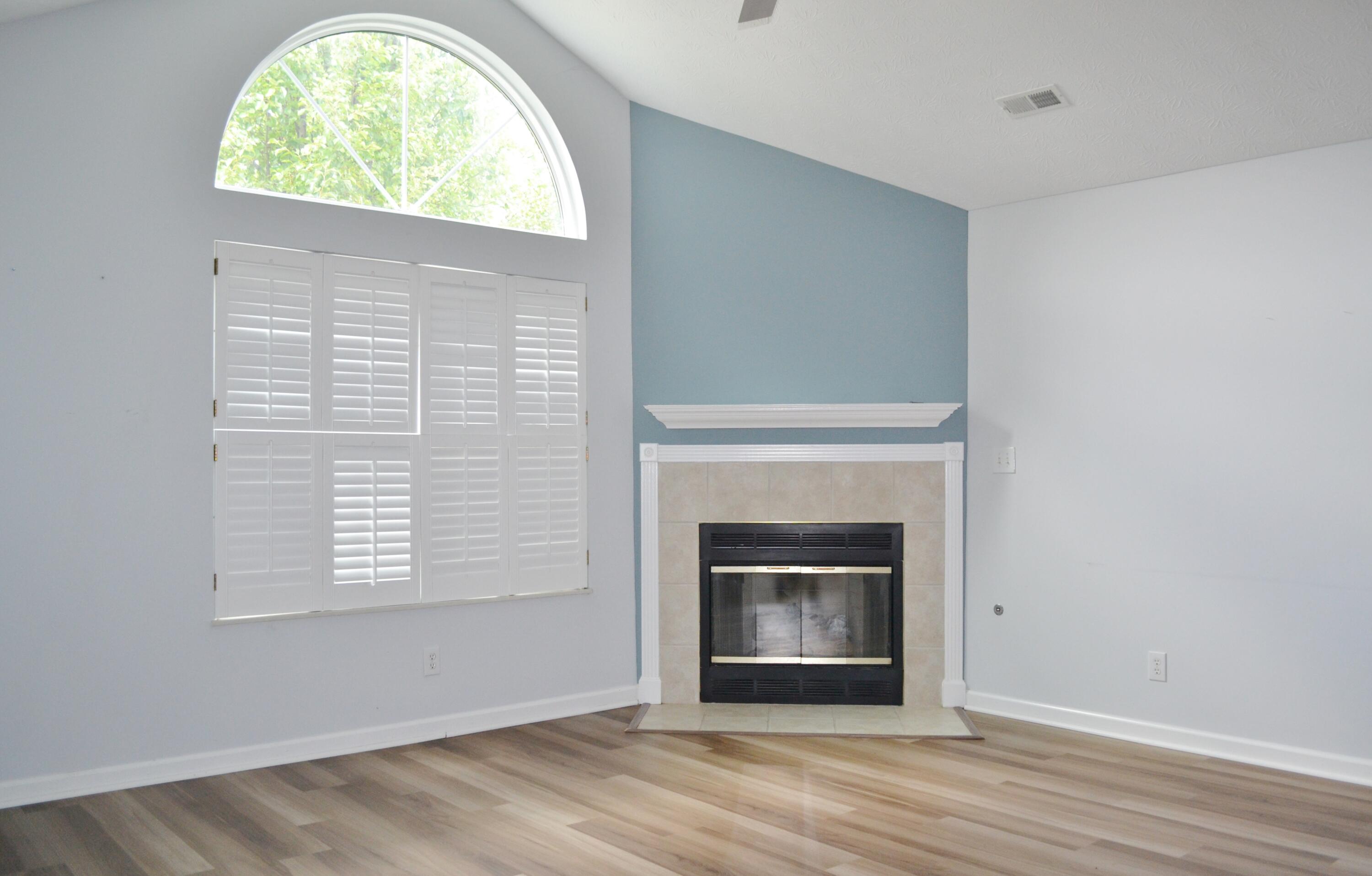 2647 Prestwick Village, Springfield, Ohio 45503