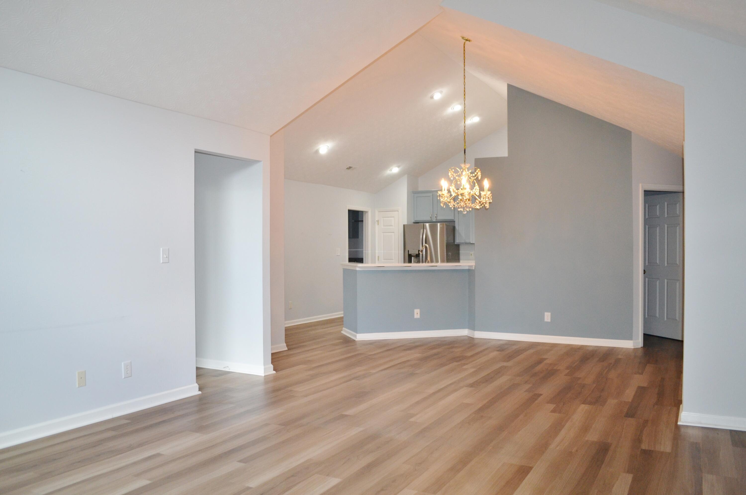 2647 Prestwick Village, Springfield, Ohio 45503
