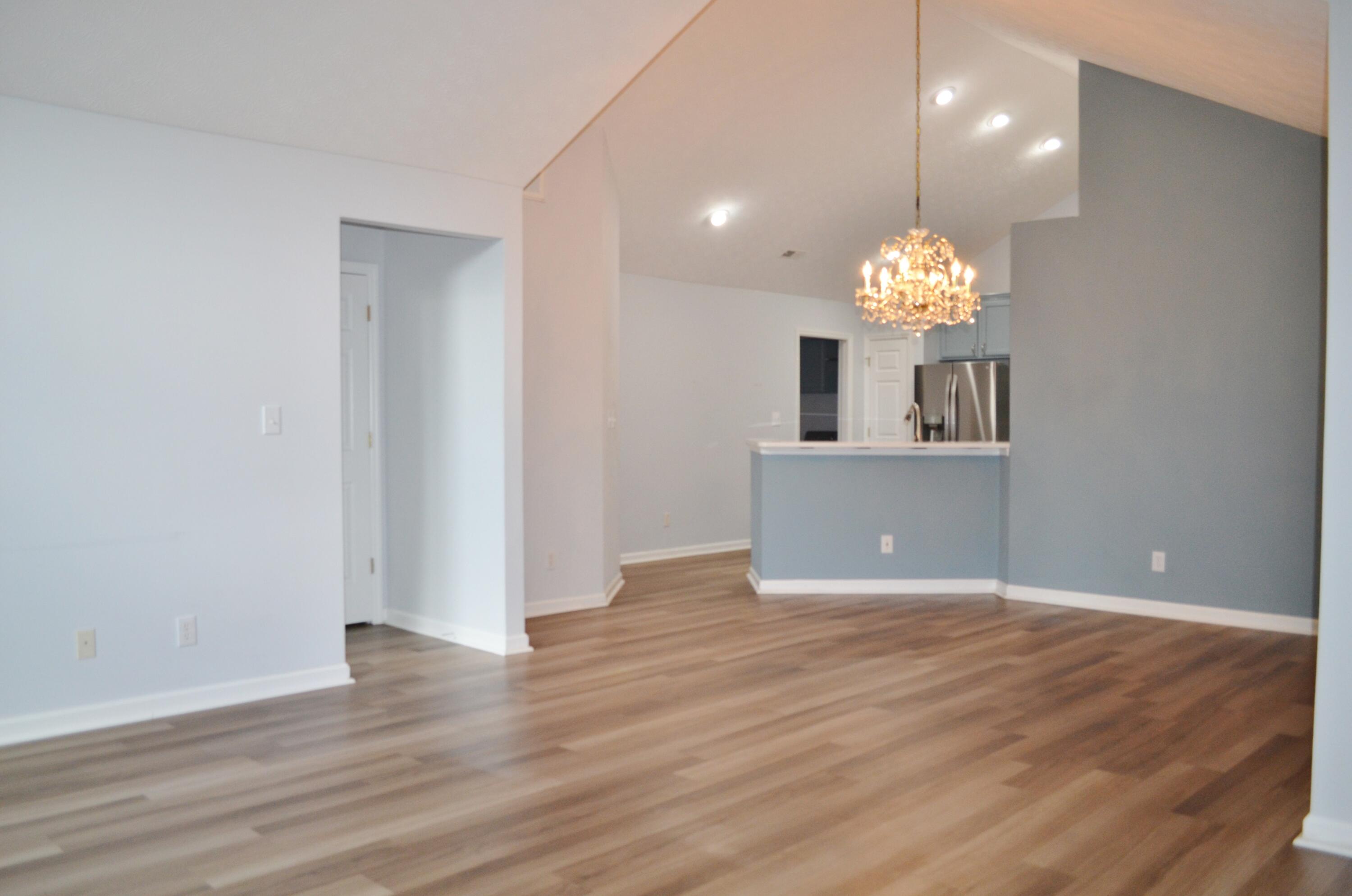 2647 Prestwick Village, Springfield, Ohio 45503