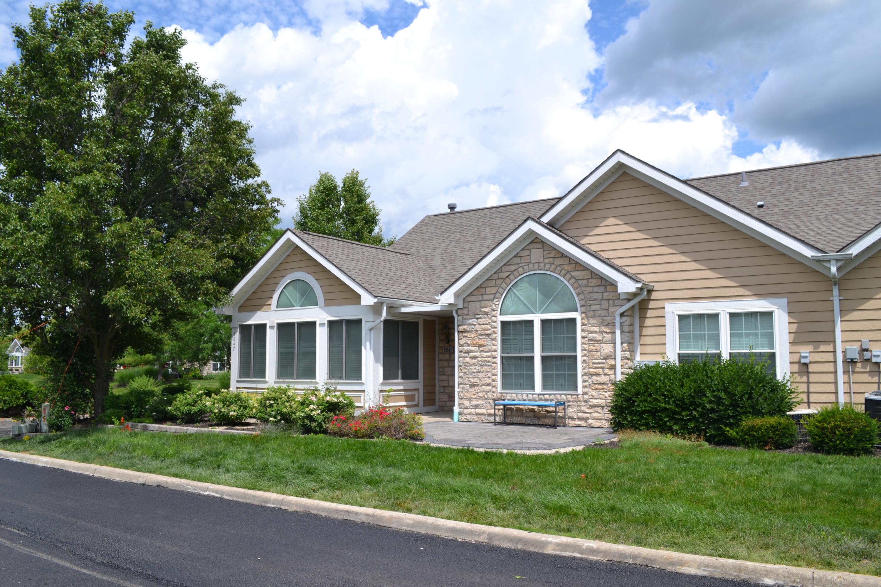 2647 Prestwick Village, Springfield, Ohio 45503