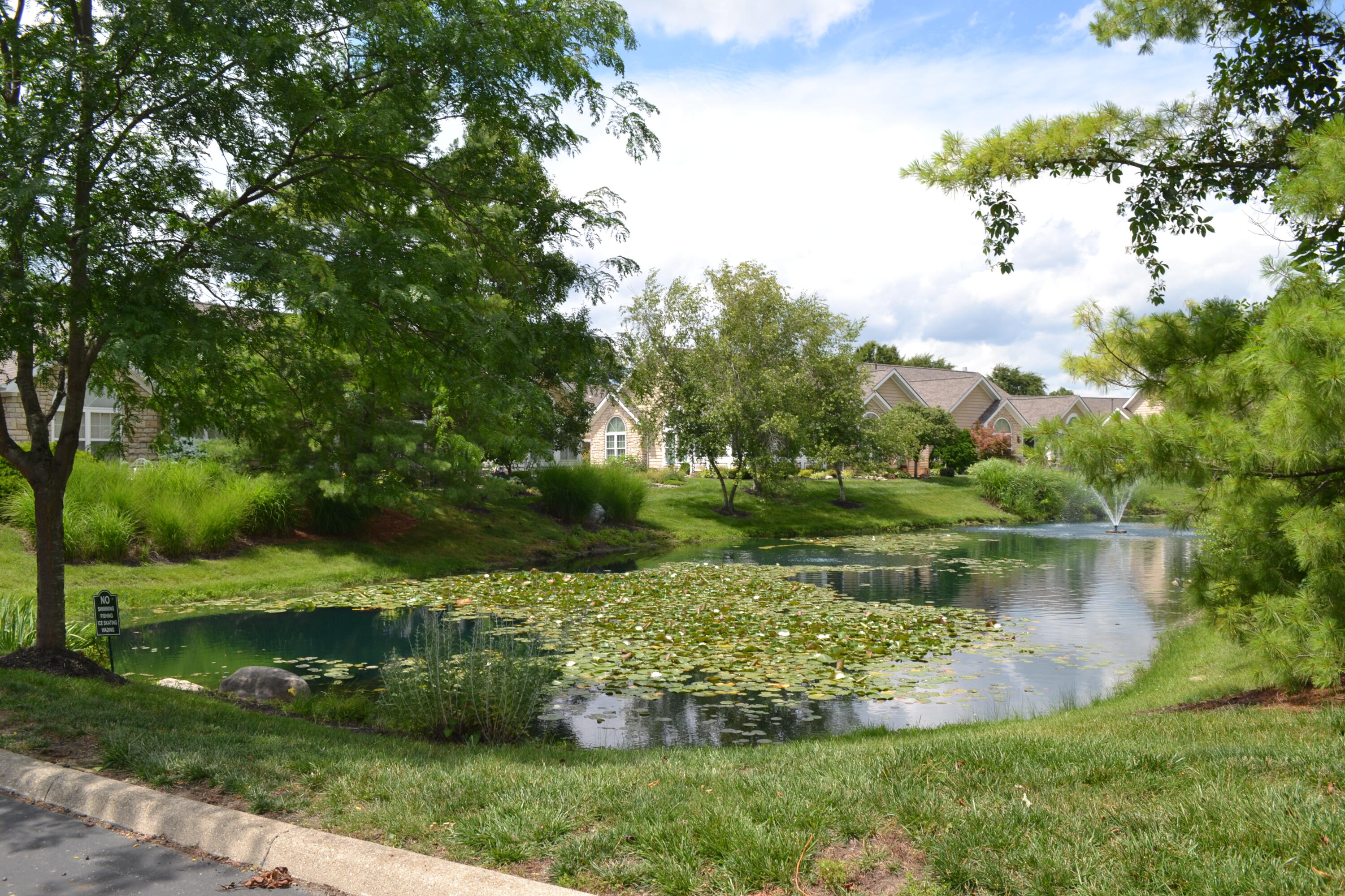 2647 Prestwick Village, Springfield, Ohio 45503