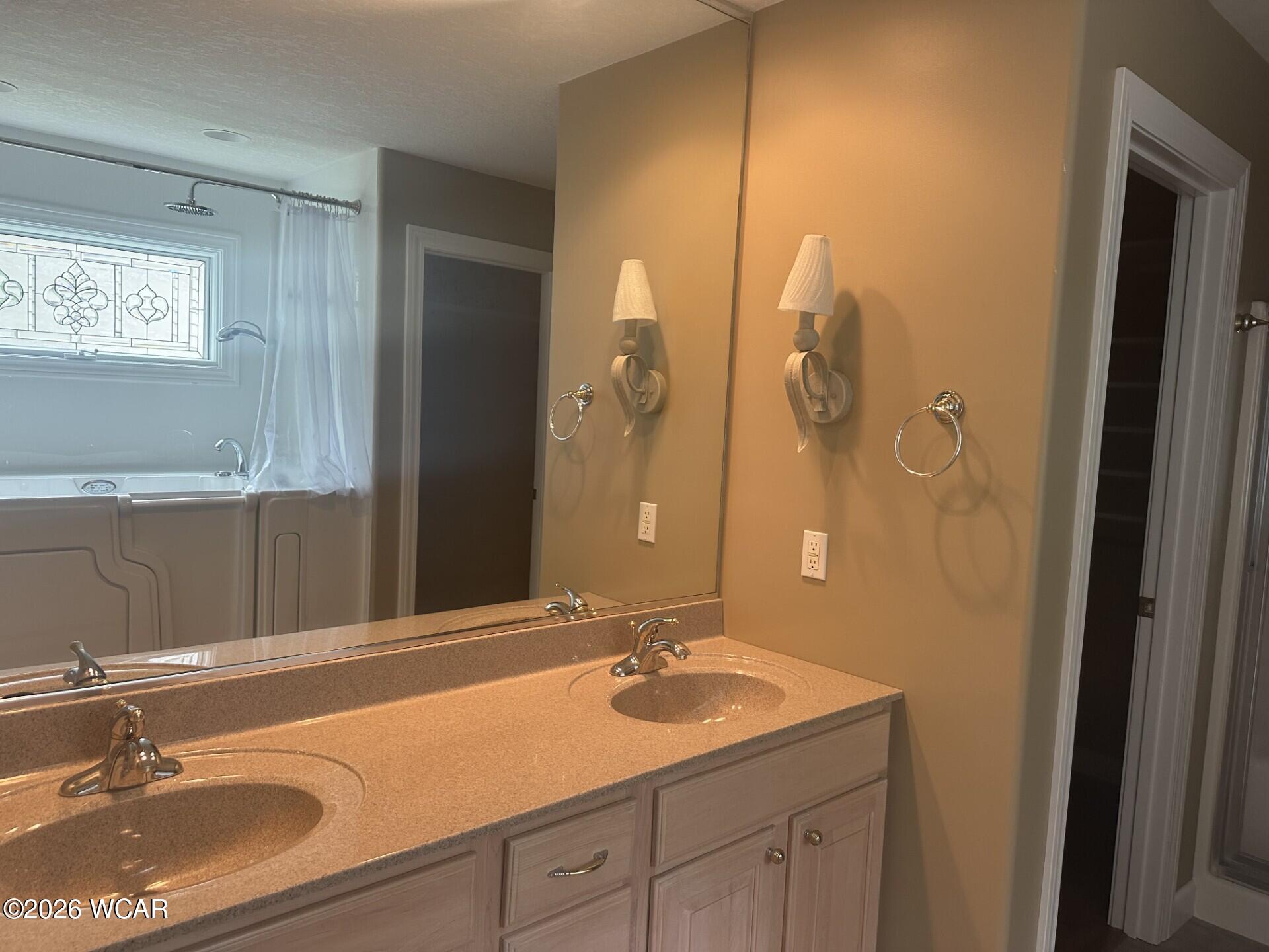2471 Struthmore Drive, Lima, Ohio