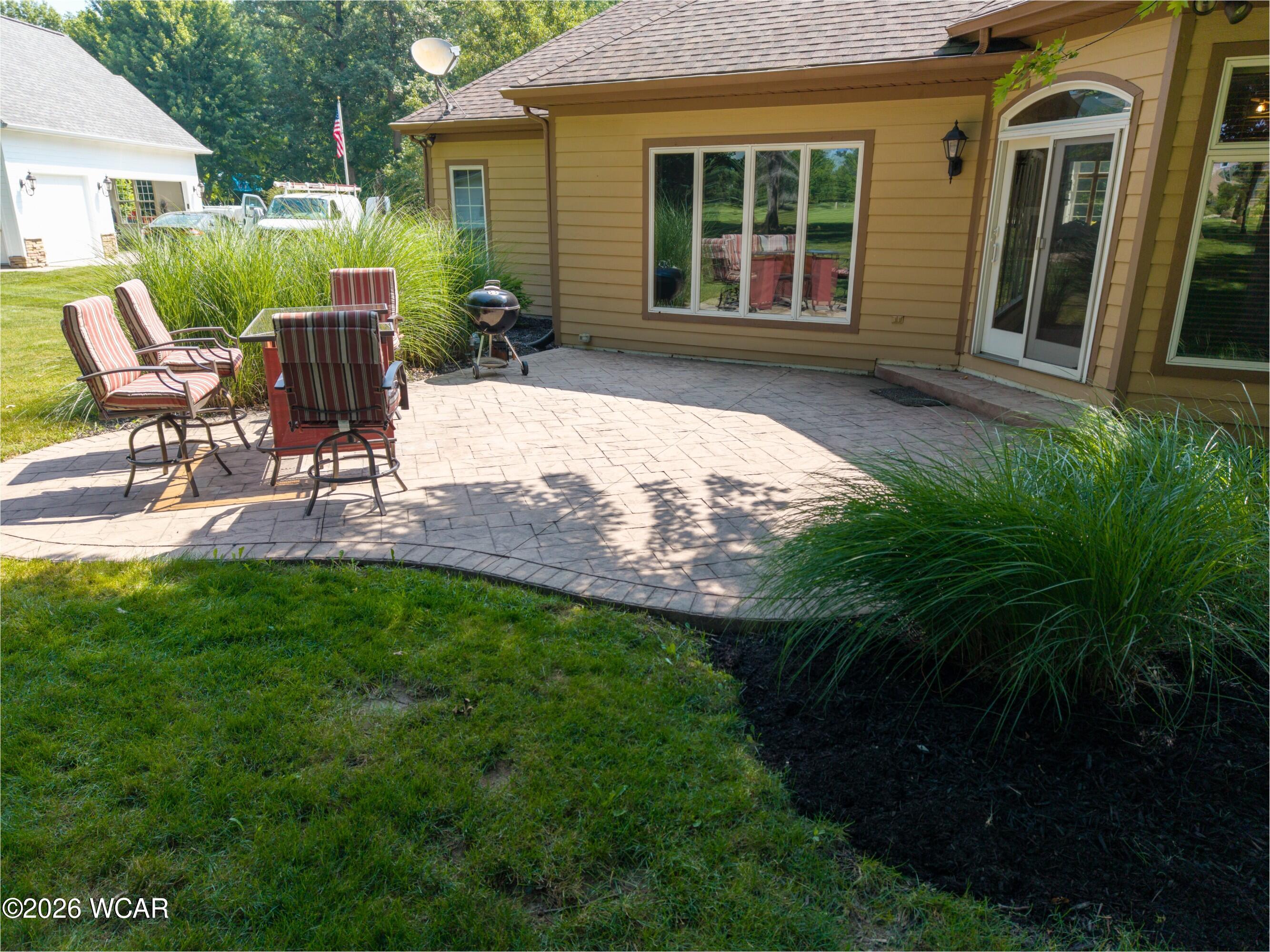 2924 AMANDA LAKES DR., Lima, Ohio
