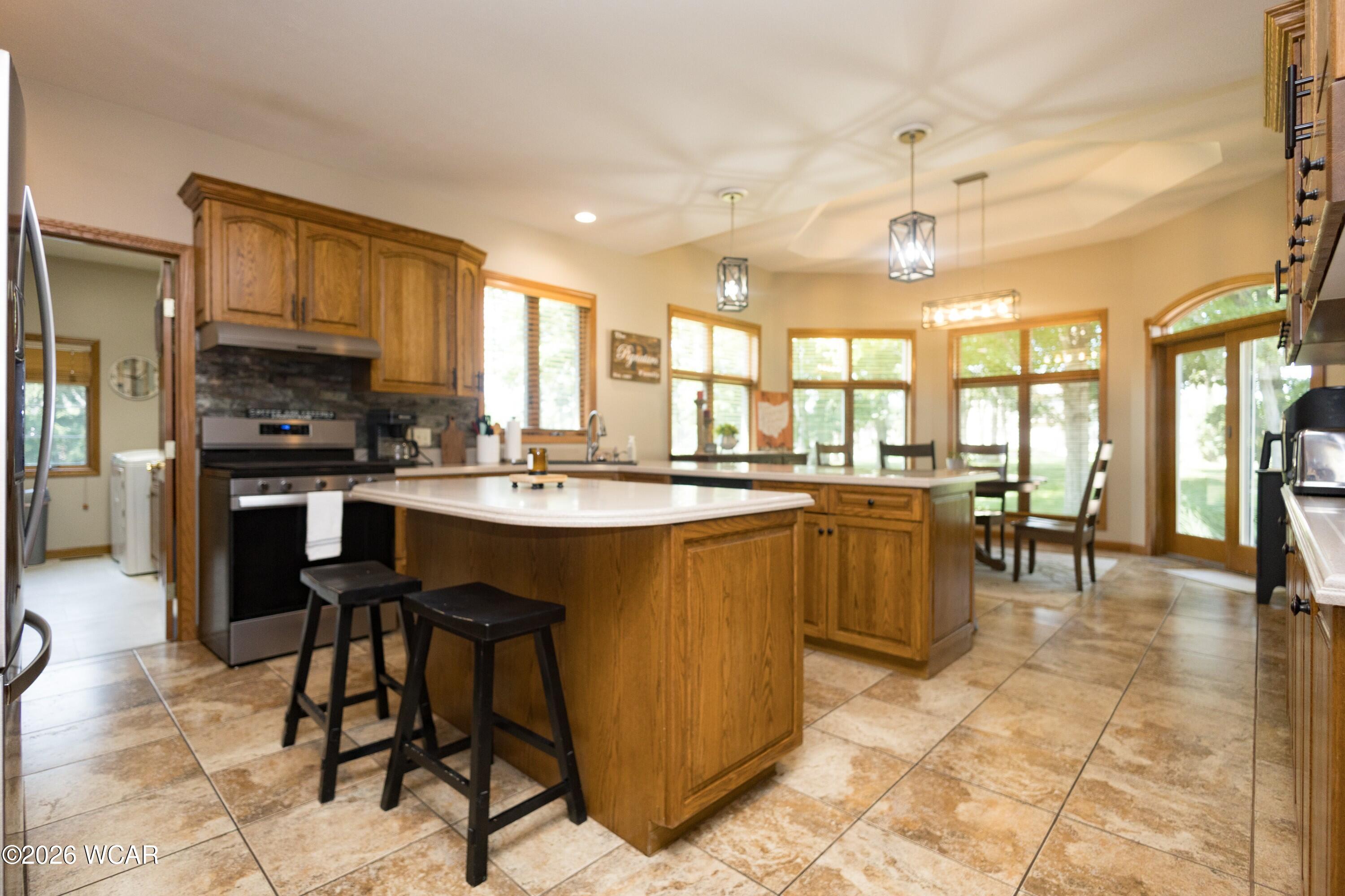 2924 AMANDA LAKES DR., Lima, Ohio