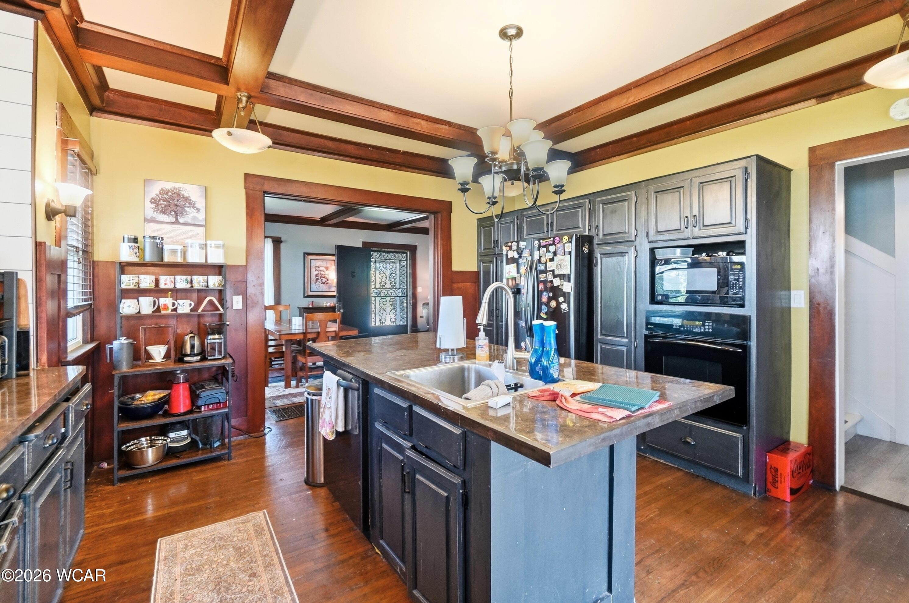 1327 Lakewood Avenue, Lima, Ohio