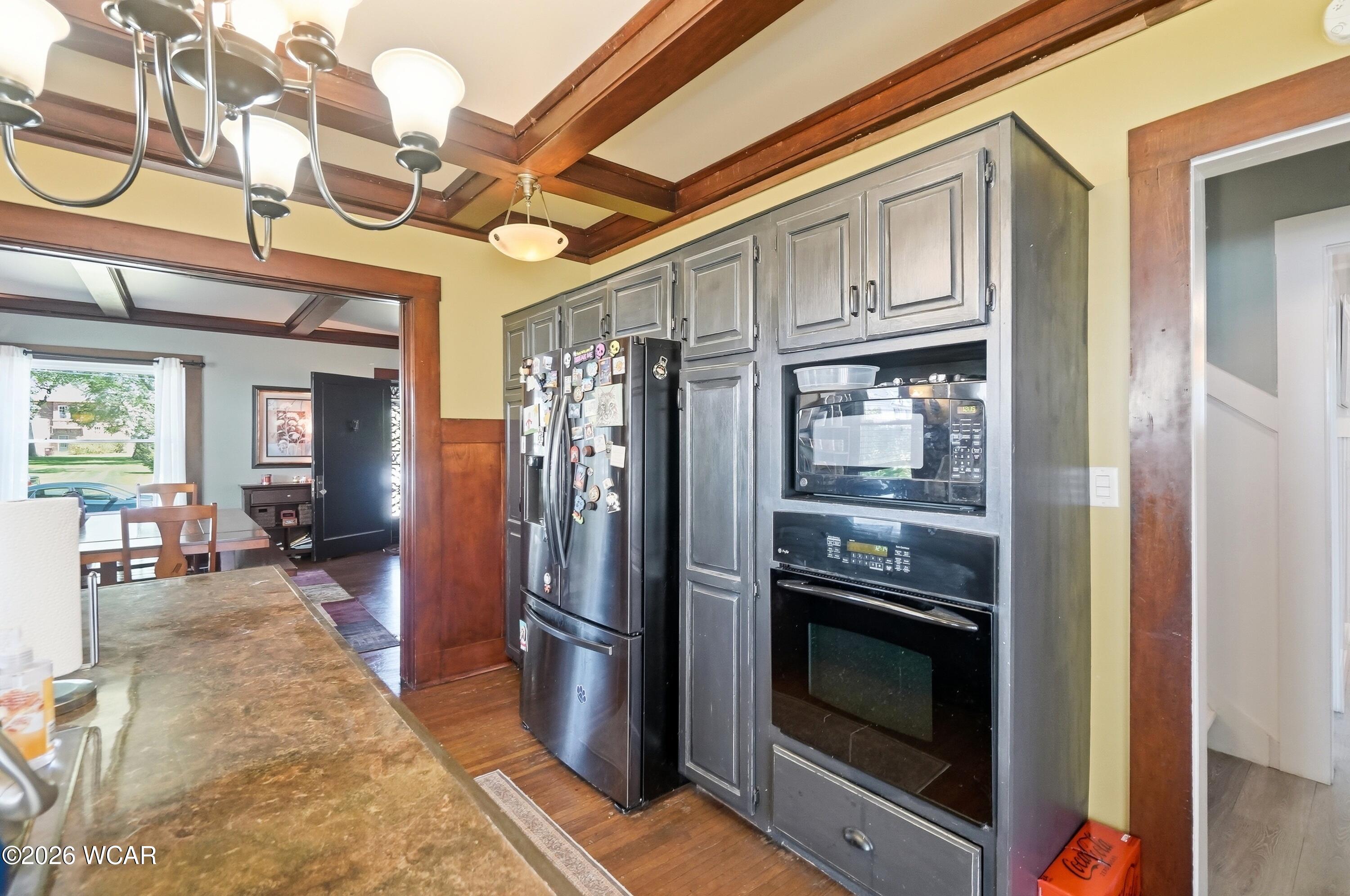 1327 Lakewood Avenue, Lima, Ohio
