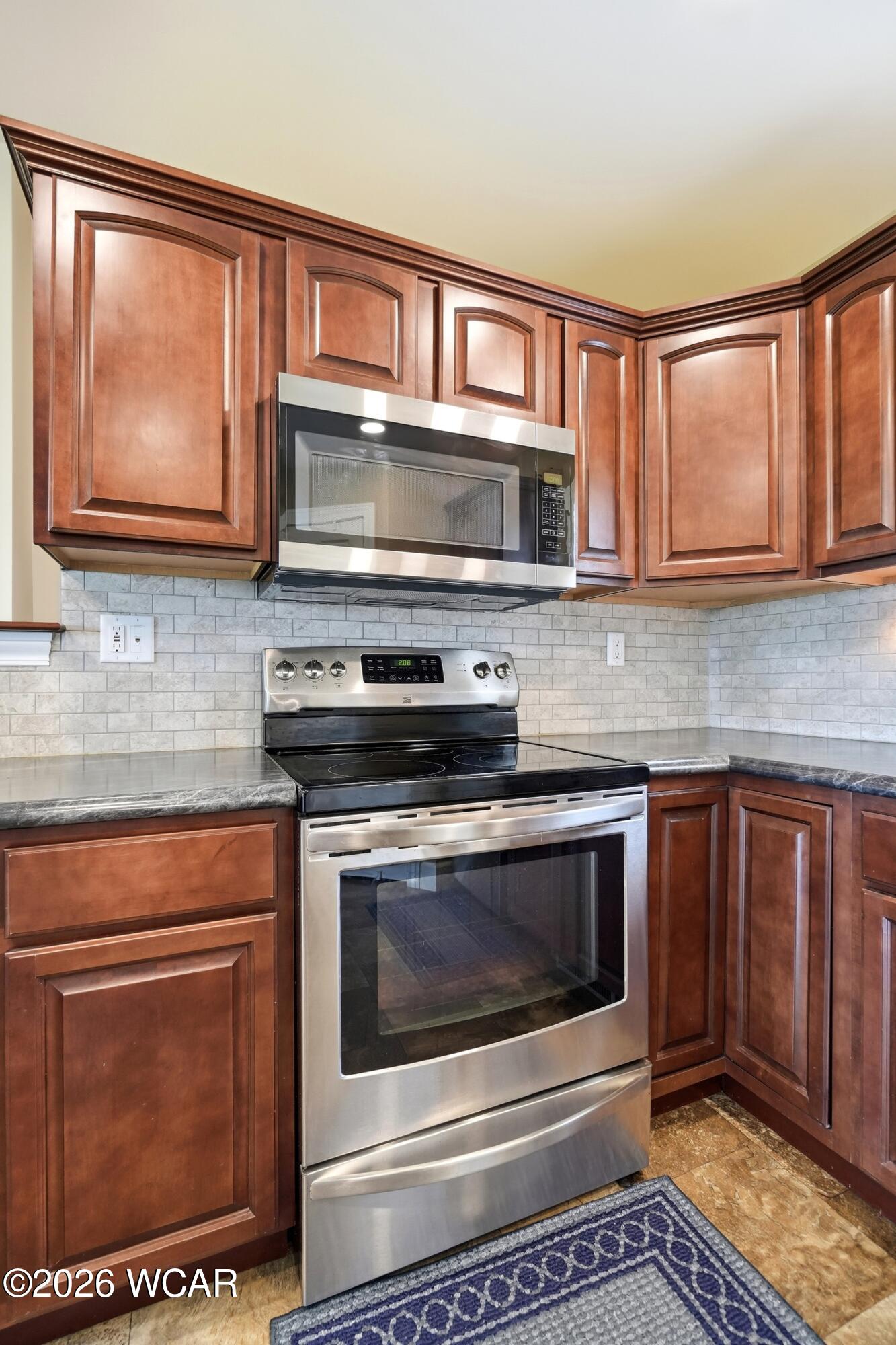 1706 Applejack Drive, Wapakoneta, Ohio