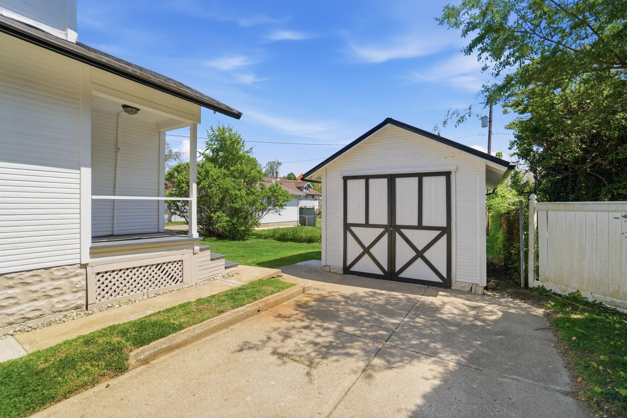 1224 Glenmore, Springfield, Ohio 45503