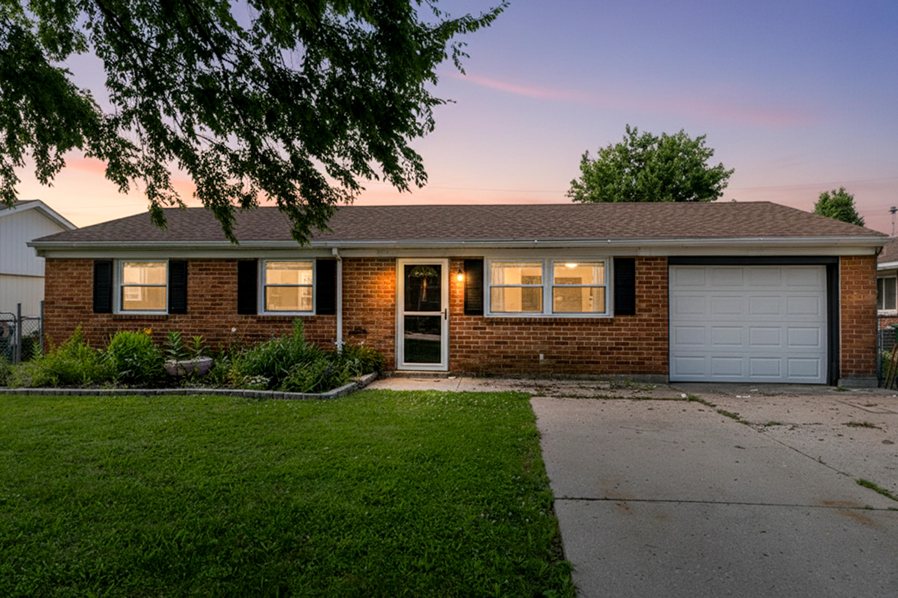 1819 Robert, Sidney, Ohio 45365