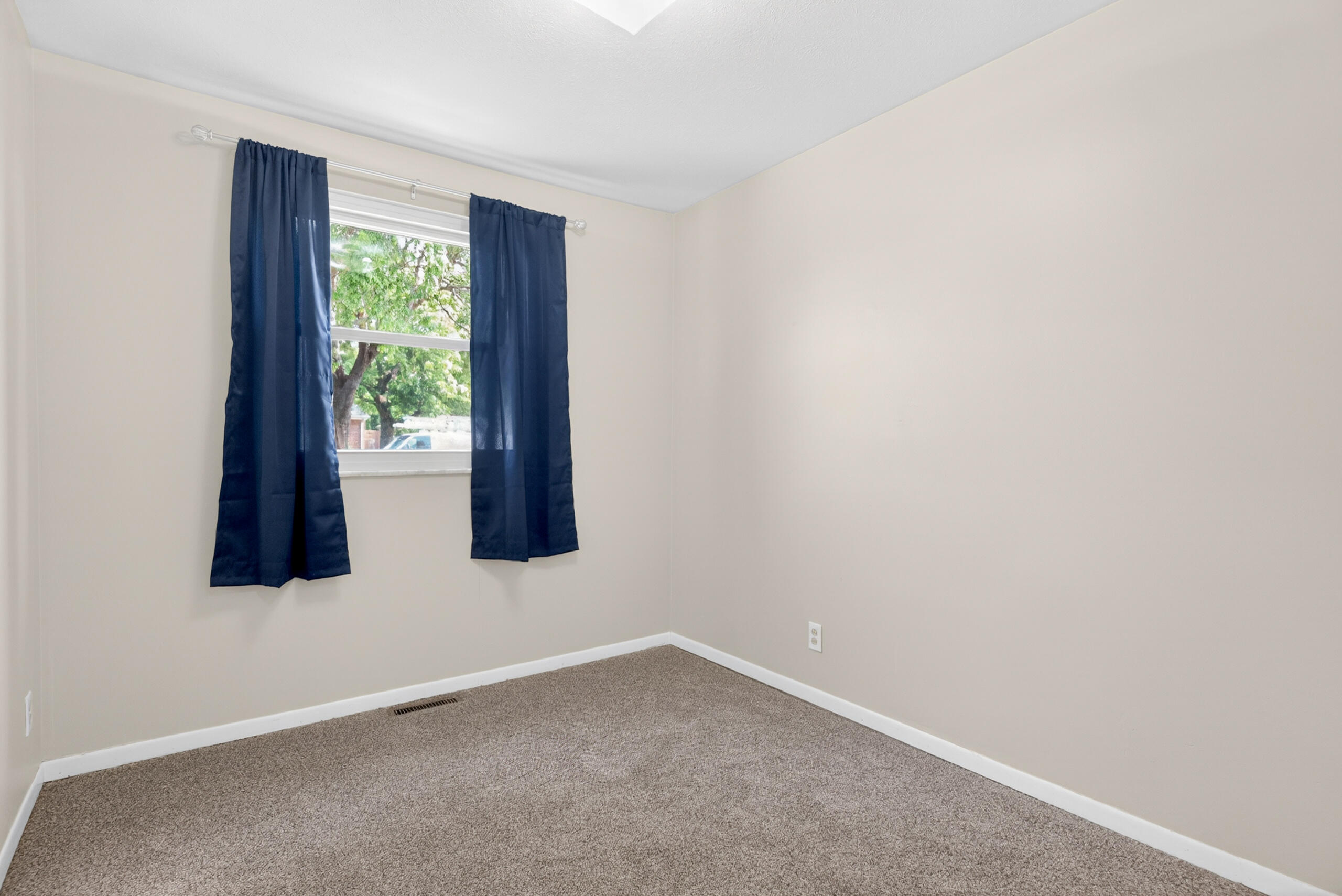 1819 Robert, Sidney, Ohio 45365