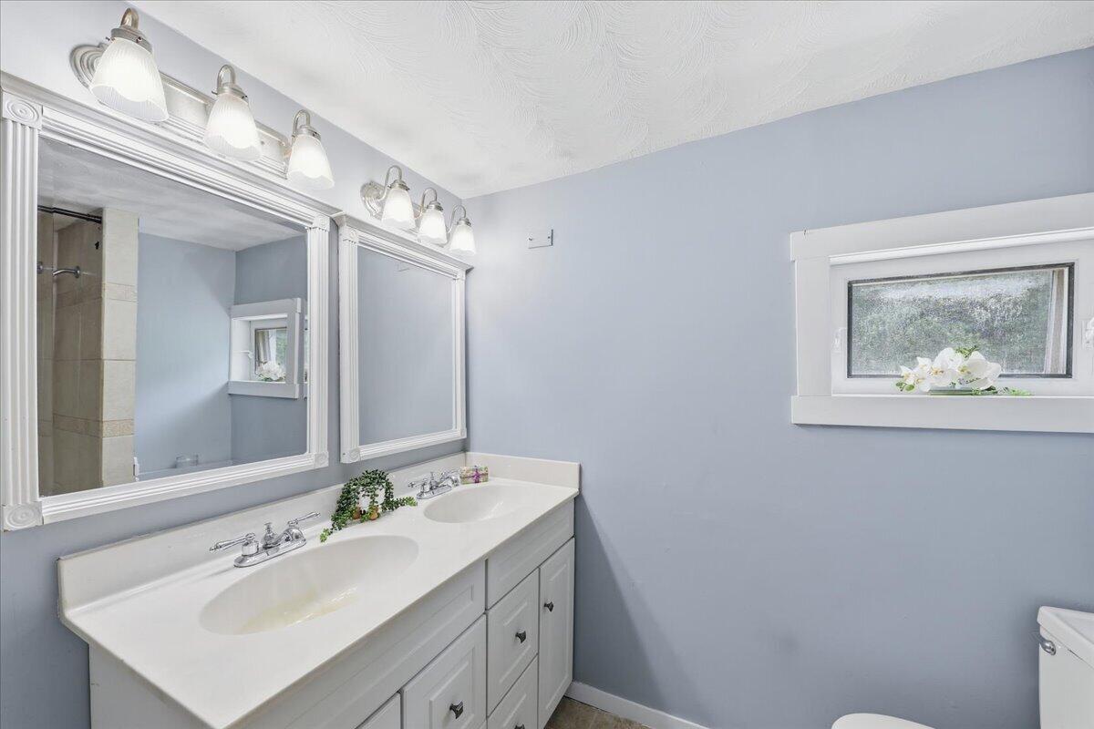131 Hill, Urbana, Ohio 43078