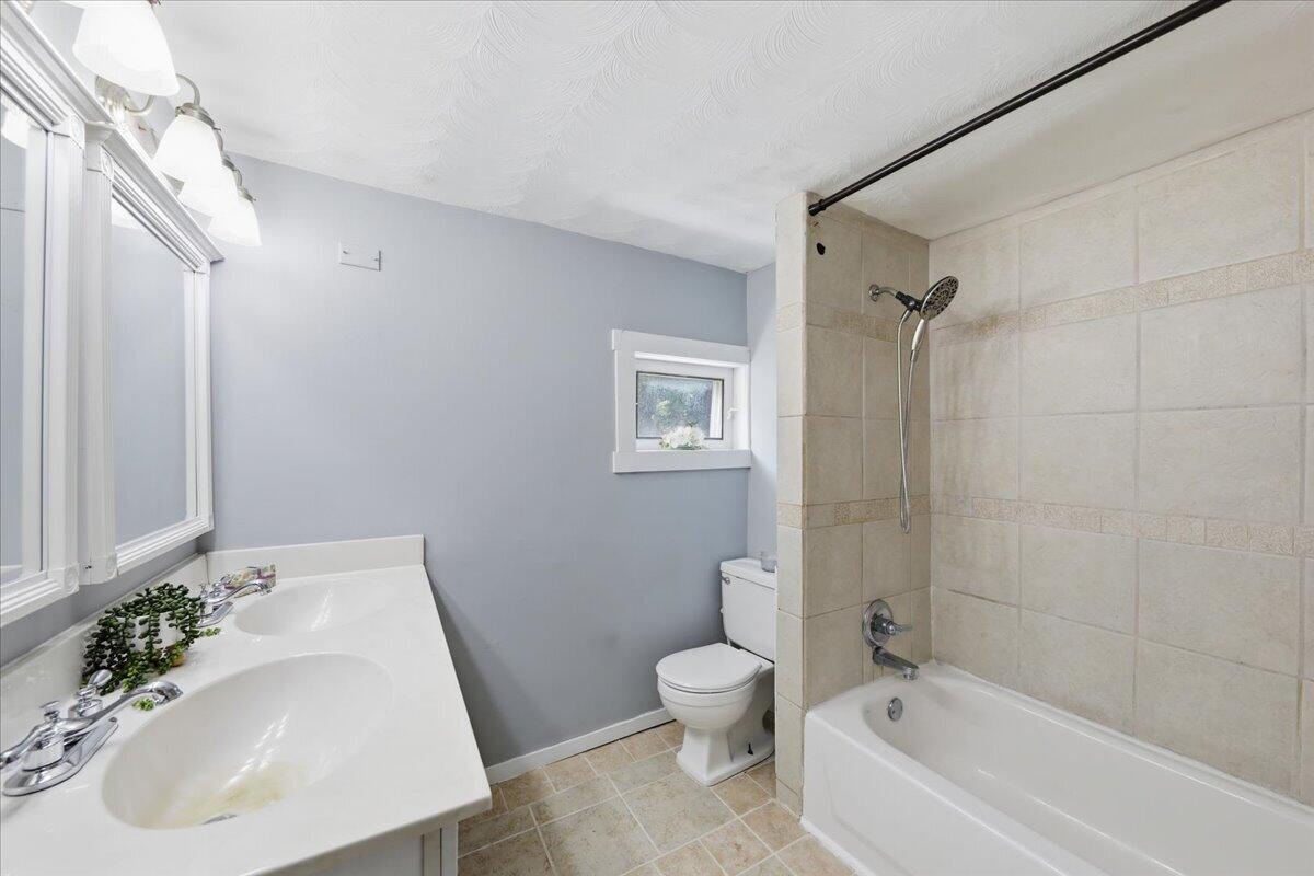 131 Hill, Urbana, Ohio 43078