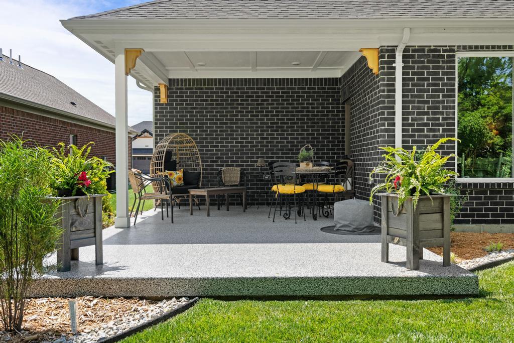 928 Millstone, Tipp City, Ohio 45371