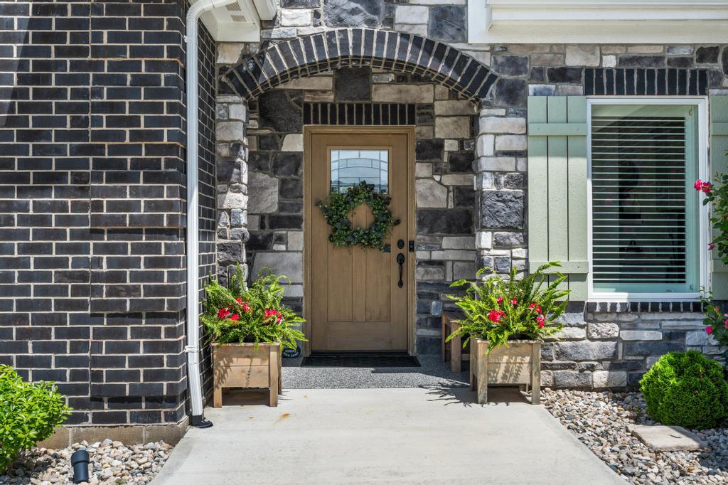 928 Millstone, Tipp City, Ohio 45371