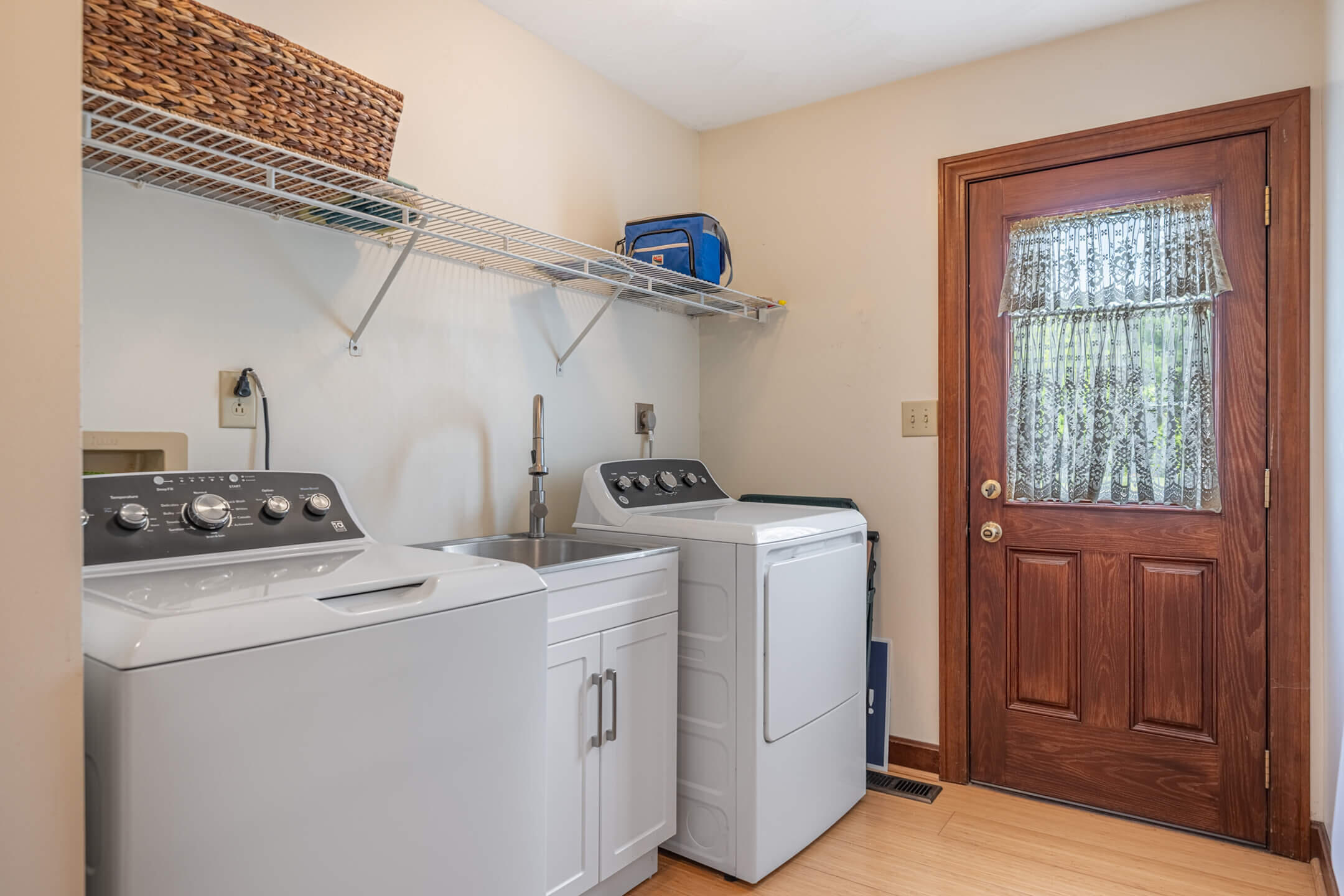 1424 Lake, New Carlisle, Ohio 45344