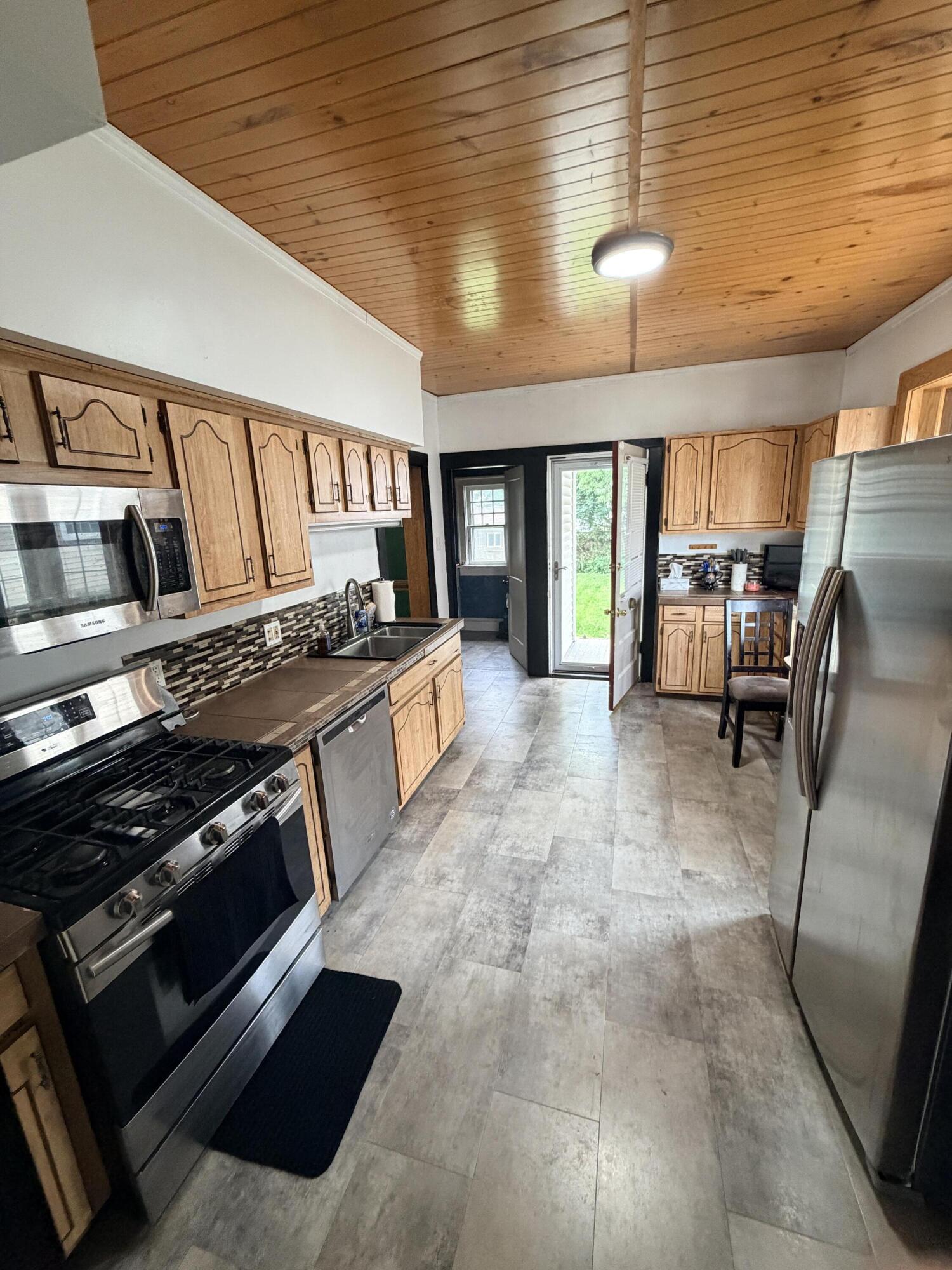 150 Englewood, Springfield, Ohio 45504