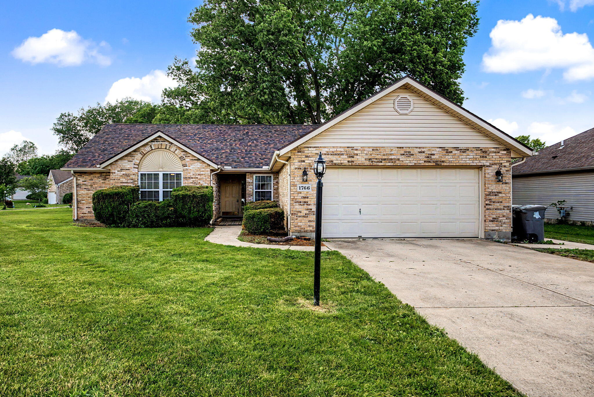 1766 Saratoga, Troy, Ohio 45373