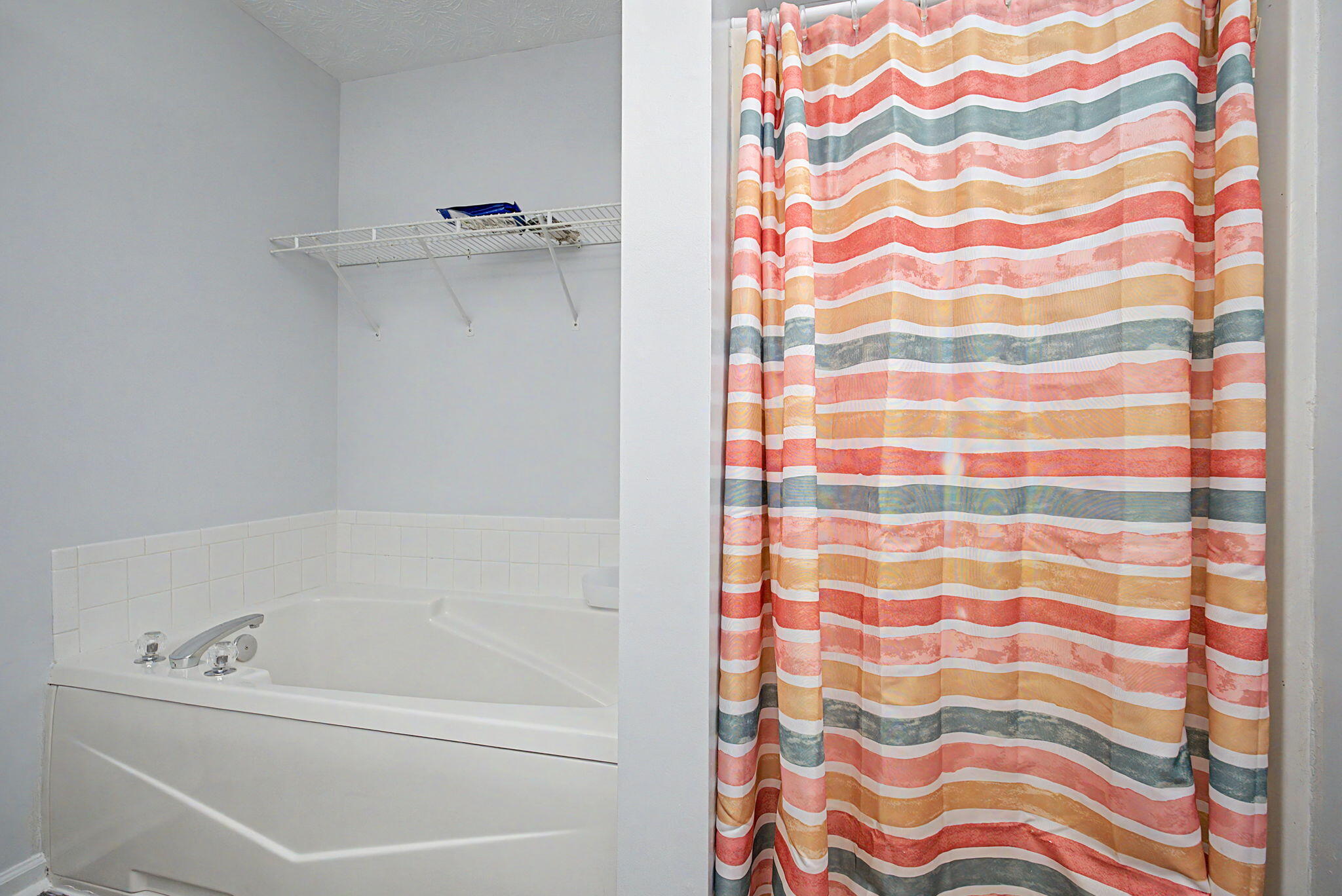 1766 Saratoga, Troy, Ohio 45373